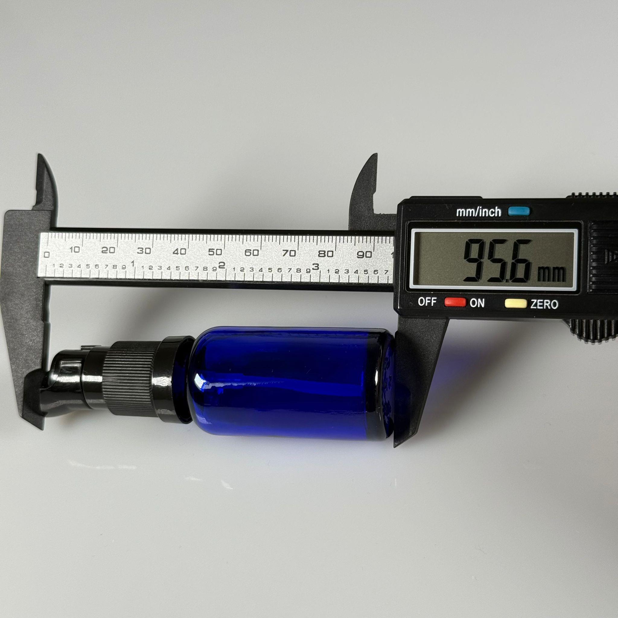 20 CC MAVİ CAM ŞİŞE - SIZDIRMAZ ETEKLİ SİYAH LOSYON POMPALI TAKIM - 20 ML LOSYON ŞİŞESİ - YAĞ, KREM GİBİ YOĞUN KIVAMLI SIVILAR İÇİN CAM AMBALAJ