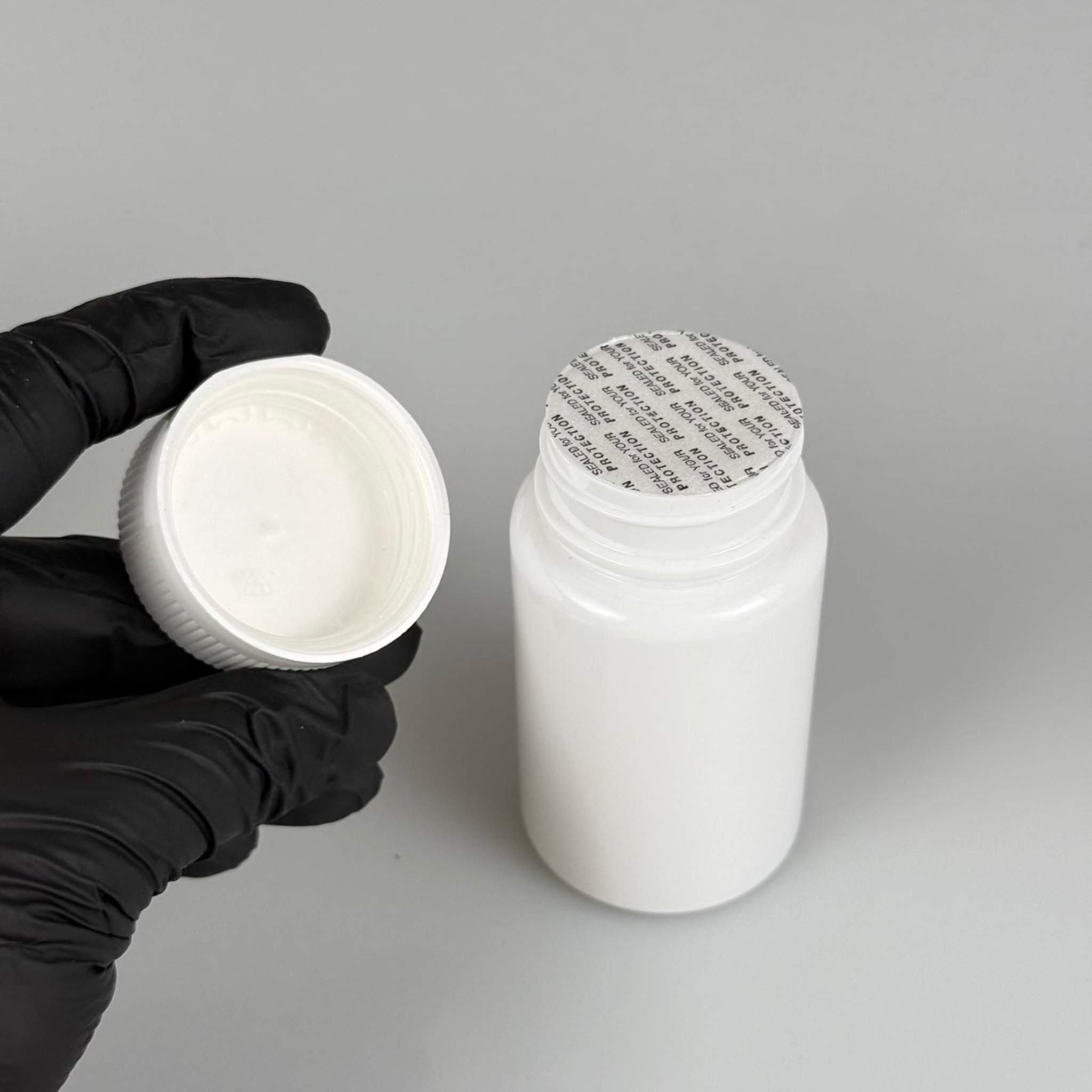 100 ML CONTALI ÇOCUK KİLİT KAPAKLI TABLET ŞİŞESİ  - 100 CC BEYAZ PET KAVANOZ + 38 MM BEYAZ ÇOCUK KİLİTLİ KAPAK + KENDİNDEN YAPIŞKANLI KÖPÜK CONTA TAKIM -  KAPSÜL KUTUSU - İLAÇ ŞİŞESİ - MEDİKAL HAP ŞİŞESİ - FARMASÖTİK KAVANOZ