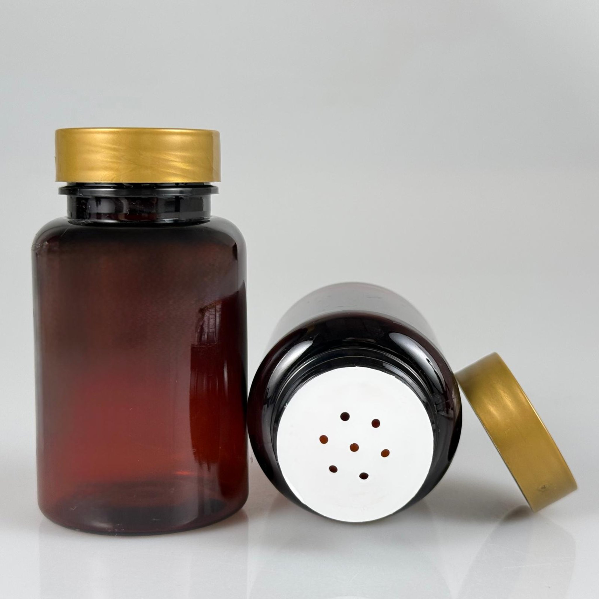 150 CC AMBER PET PUDRA ŞİŞESİ + GOLD PLASTİK KAPAKLI + PUDRA TIPALI TAKIM - 150 ML KAHVERENGİ PUDRA KUTUSU, EKO TUZLUK