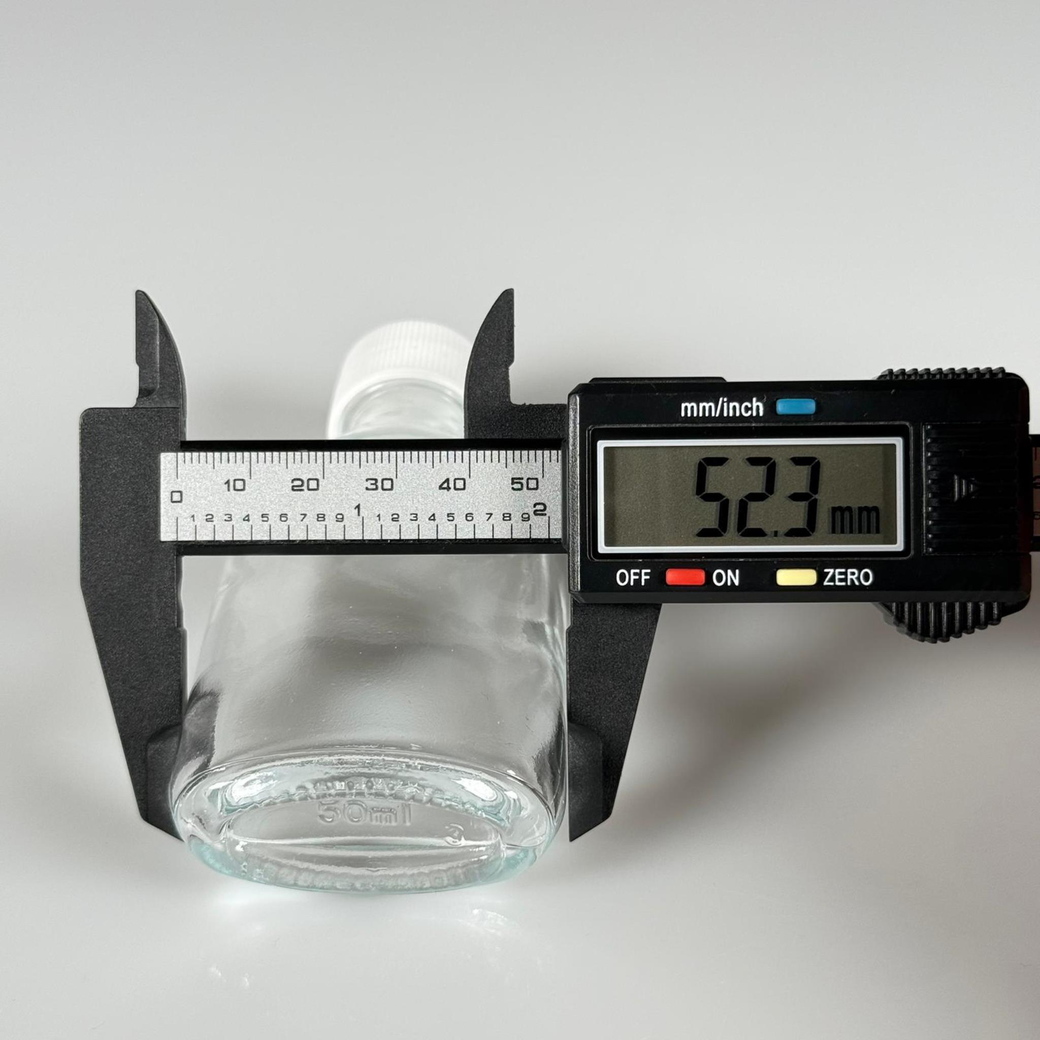 50 CC YASSI CAM ŞİŞE - BEYAZ PLASTİK KAPAKLI - 50 ML CAM ŞİŞE - SOĞUK KAHVE İÇİN COLD BREW ŞİŞESİ