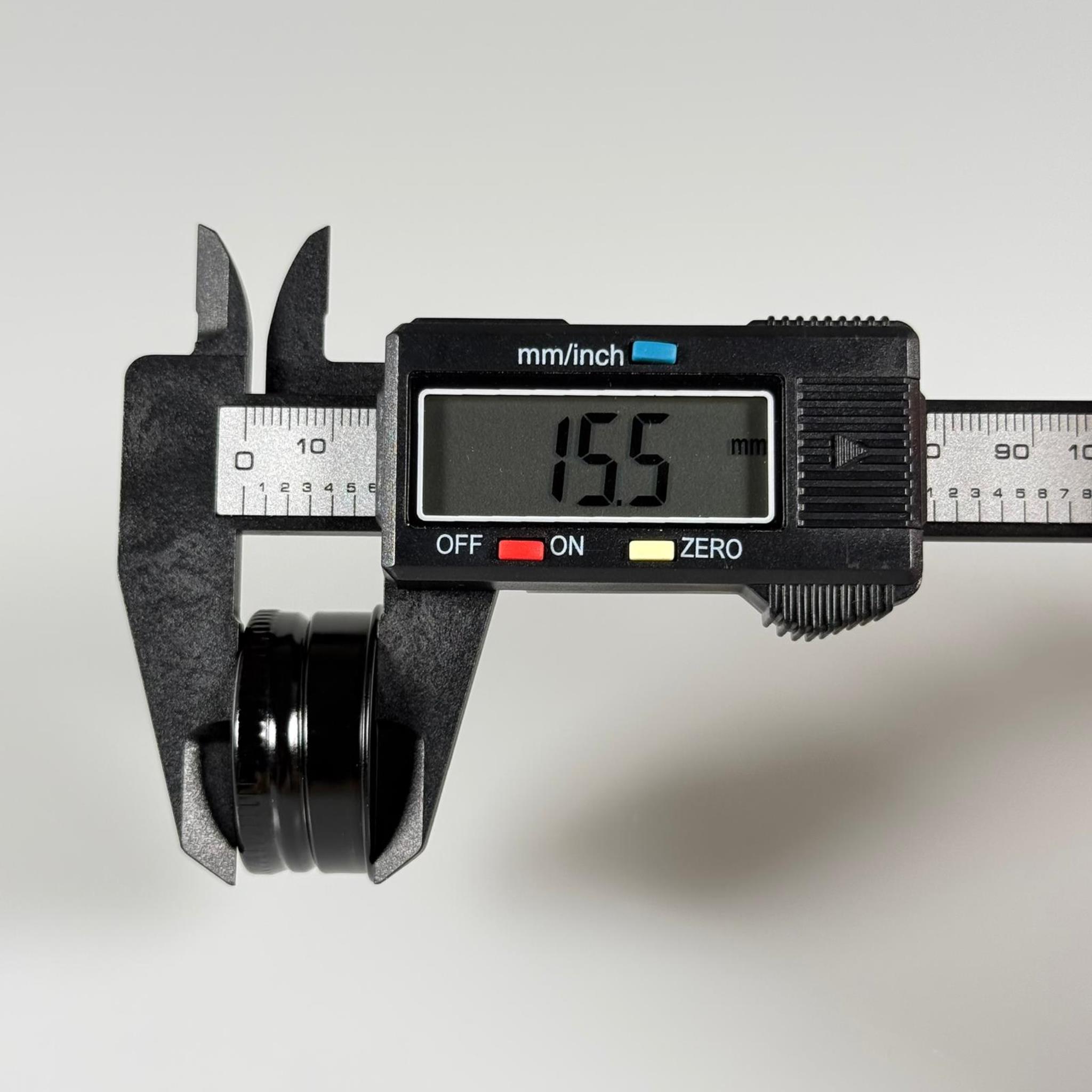 31/18 MM VİDALI METAL ALÜMİNYUM SİYAH KAPAK - 31 MM VİDALI AĞIZ DORİKA, MARASKA ŞİŞELER İÇİN ELLE KAPANABİLİR METAL KAPAK