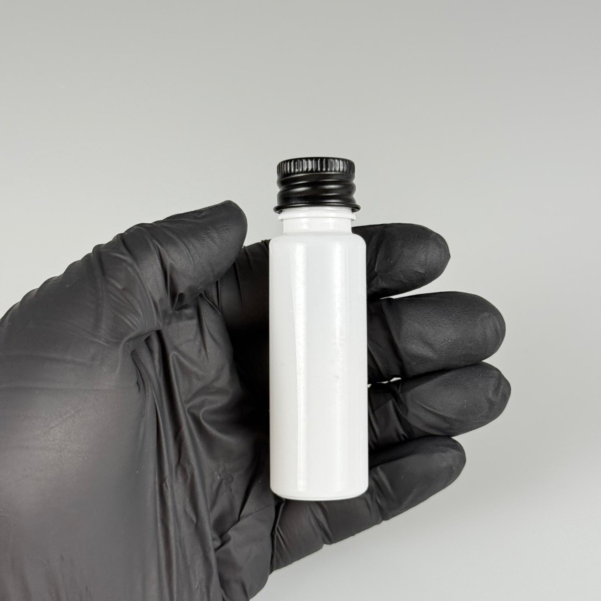20 CC BEYAZ PET SHOT ŞİŞE - KÖPÜK CONTALI SİYAH ALÜMİNYUM METAL KAPAKLI + DAMLALIKLI KOLONYA TIPALI TAKIM - 20 ML PLASTİK ŞİŞE