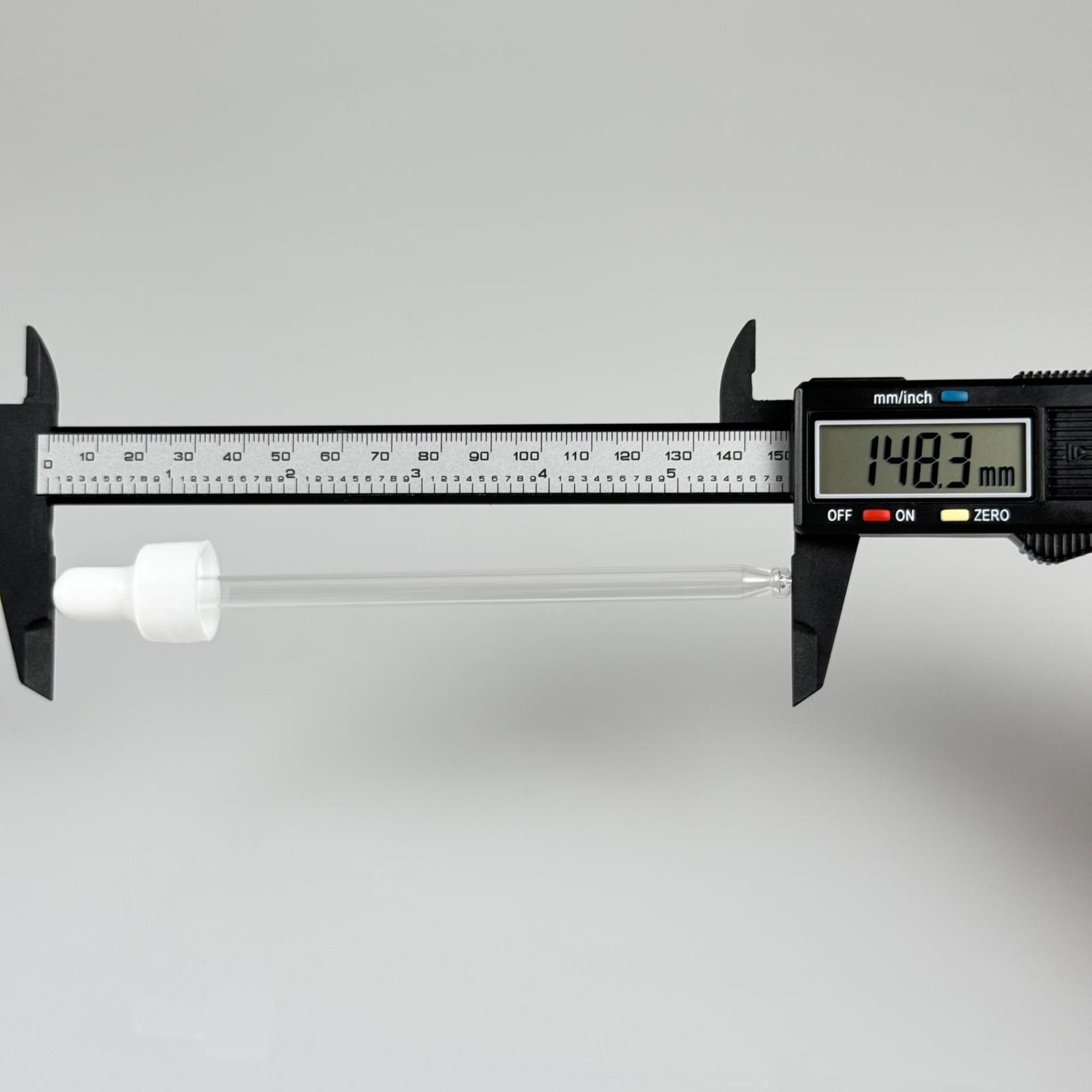 18 MM CAM DAMLALIKLI TAKIM - BEYAZ EMZİK +  DELİKLİ PLASTİK DÜZ BEYAZ KAPAK + 132 MM CAM PİPET