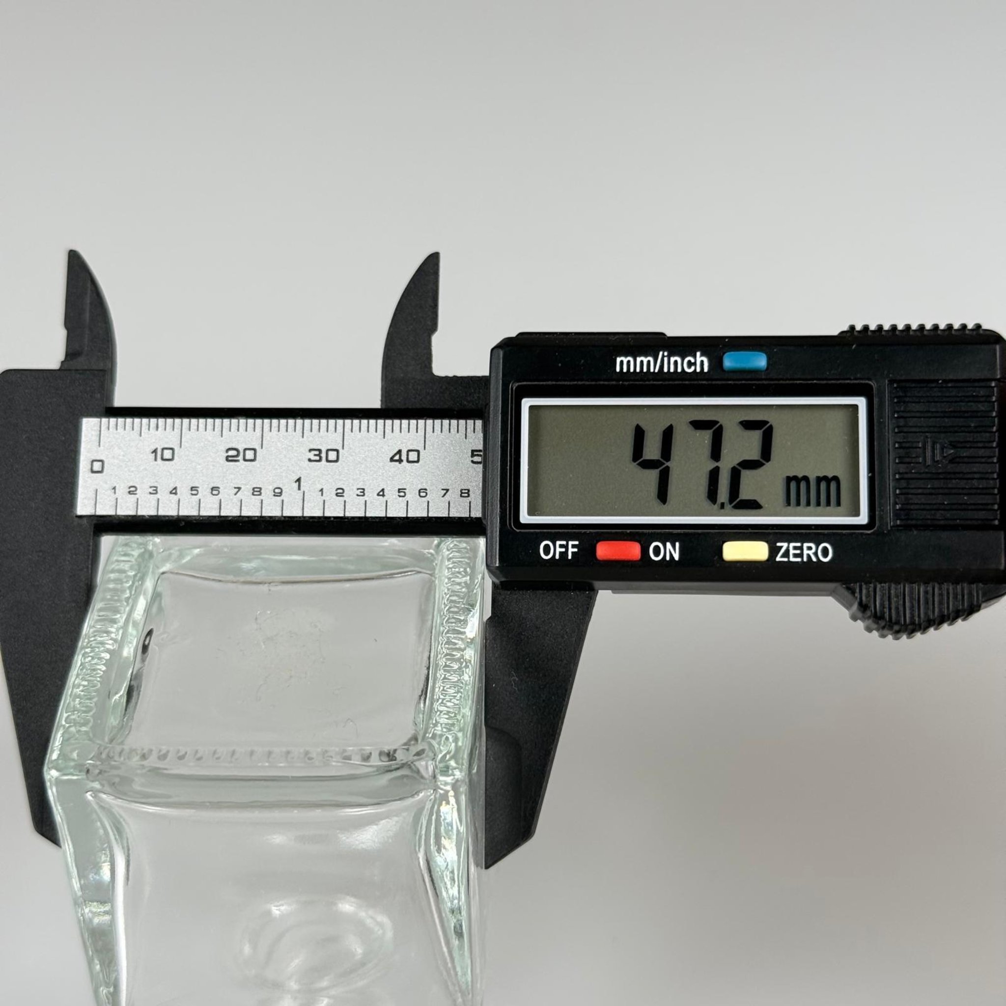 50 CC KARE BAMBU ŞİŞE + SİYAH ALÜMİNYUM METAL KAPAKLI TAKIM - 50 ML ŞEFFAF CAM ŞİŞE