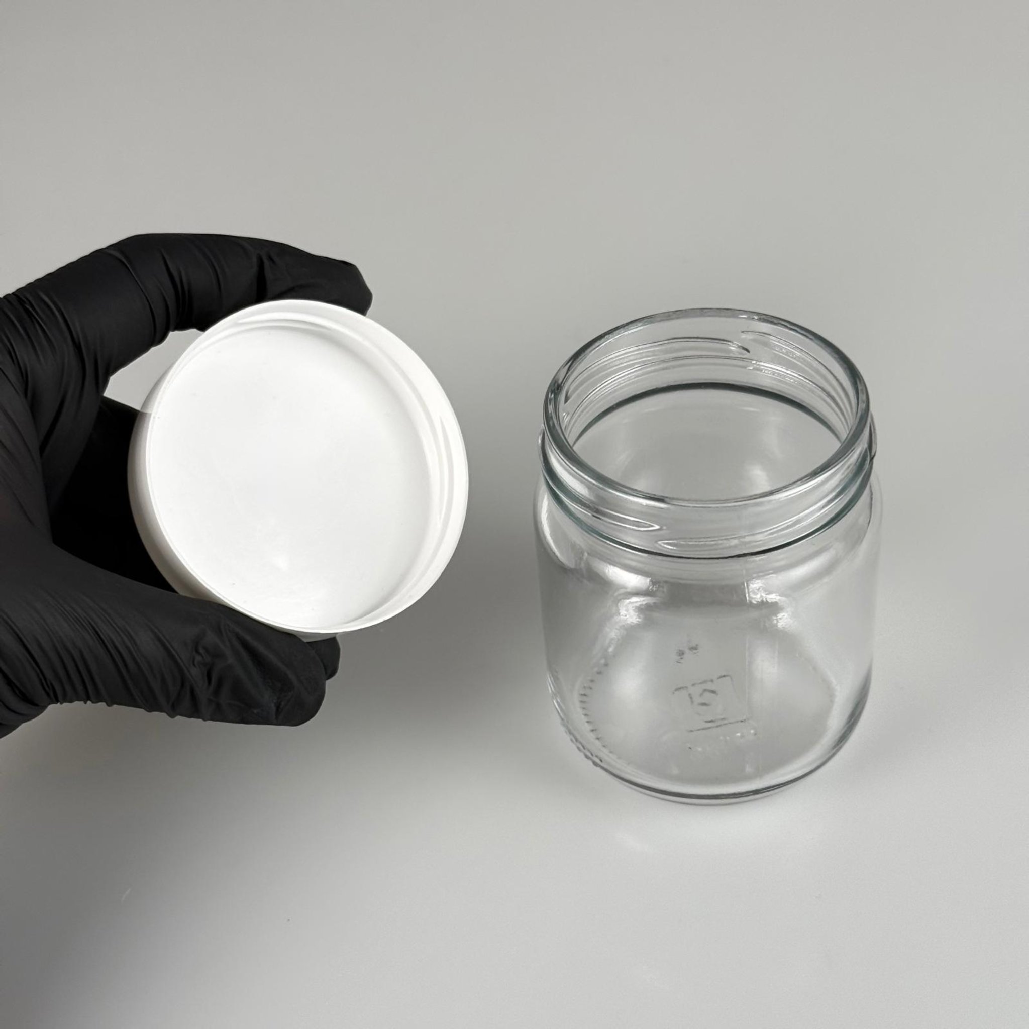 210 CC CAM KAVANOZ - BEYAZ PLASTİK KAPAKLI - 210 ML CAM KAVANOZ