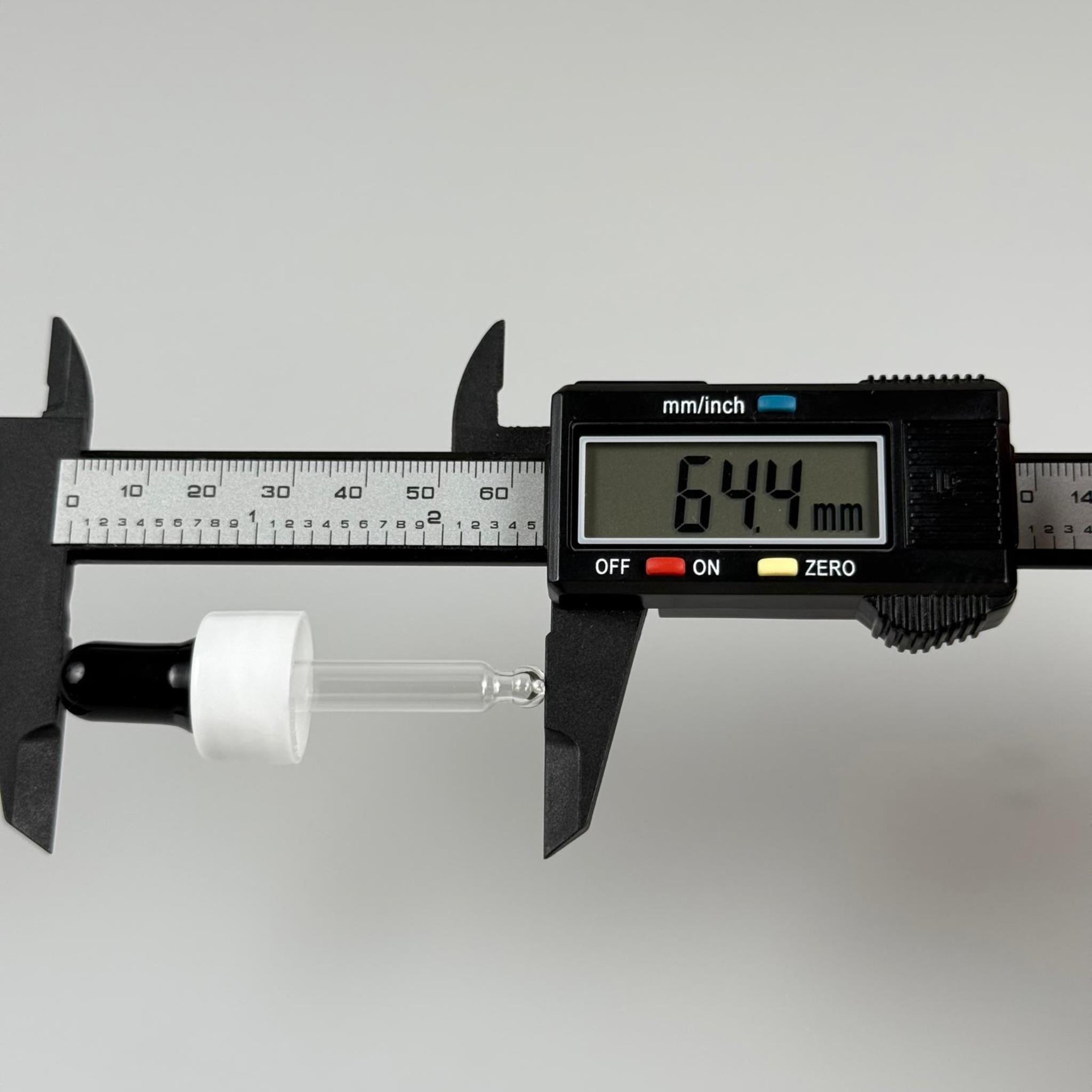 18 MM CAM DAMLALIKLI TAKIM - SİYAH EMZİK +  DELİKLİ PLASTİK DÜZ BEYAZ KAPAK + 48 MM CAM PİPET