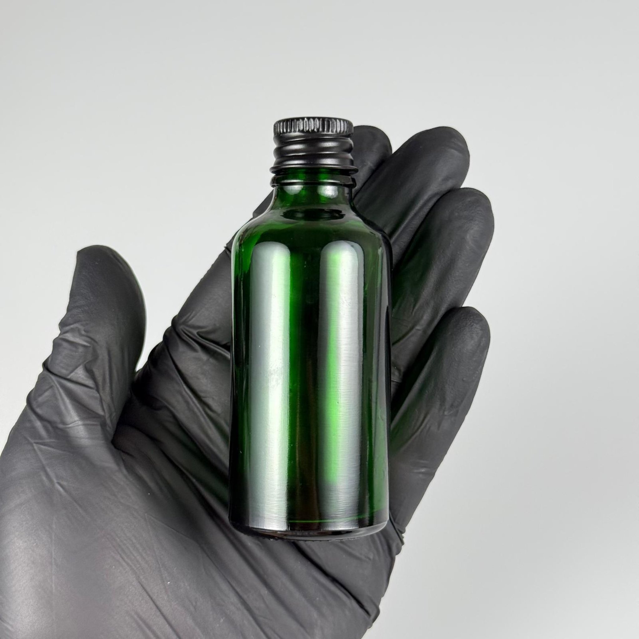 50 CC YEŞİL CAM ŞİŞE + KÖPÜK CONTALI SİYAH ALÜMİNYUM METAL KAPAKLI + DAMLALIKLI KOLONYA TIPALI TAKIM - 50 ML YEŞİL CAM ŞİŞE