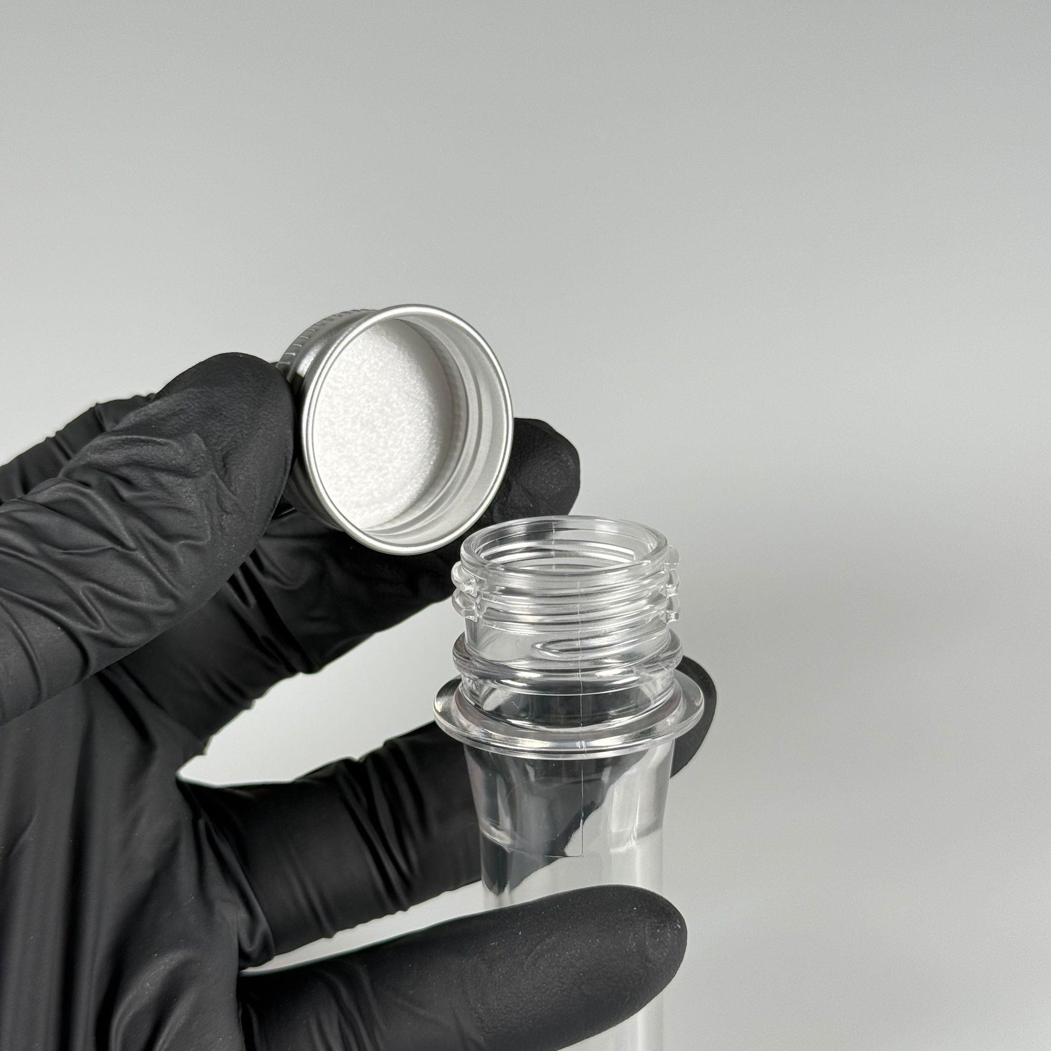 9 CM TÜP - 20 CC UZUN KALIN (20 GR) PET ŞİŞE  - GÜMÜŞ ALÜMİNYUM METAL KAPAKLI  - BAHARAT, DENEY TÜPÜ, AYAKKABI BAĞCIĞI VB İÇİN PLASTİK TÜP