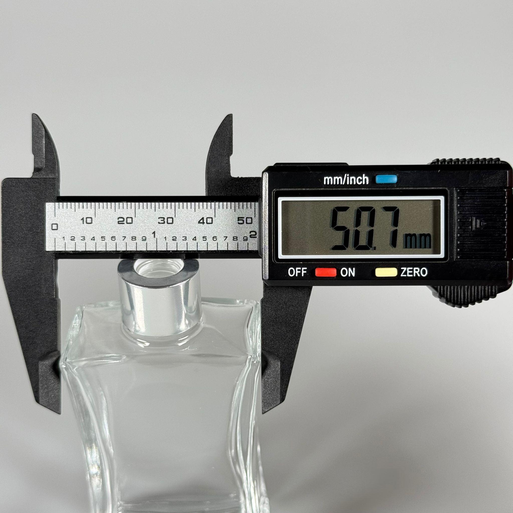 50 CC DİKDÖRTGEN BAMBU CAM BAMBU ODA KOKUSU ŞİŞESİ - 50 ML ÇUBUKLU KÖŞELİ BAMBU ODA KOKUSU ŞİŞESİ - DİFÜZÖR ŞİŞE- CAM ŞİŞE + GÜMÜŞ METAL KAPAK + PLASTİK TIPA + 3 ADET FİBER SİYAH BAMBU ÇUBUK