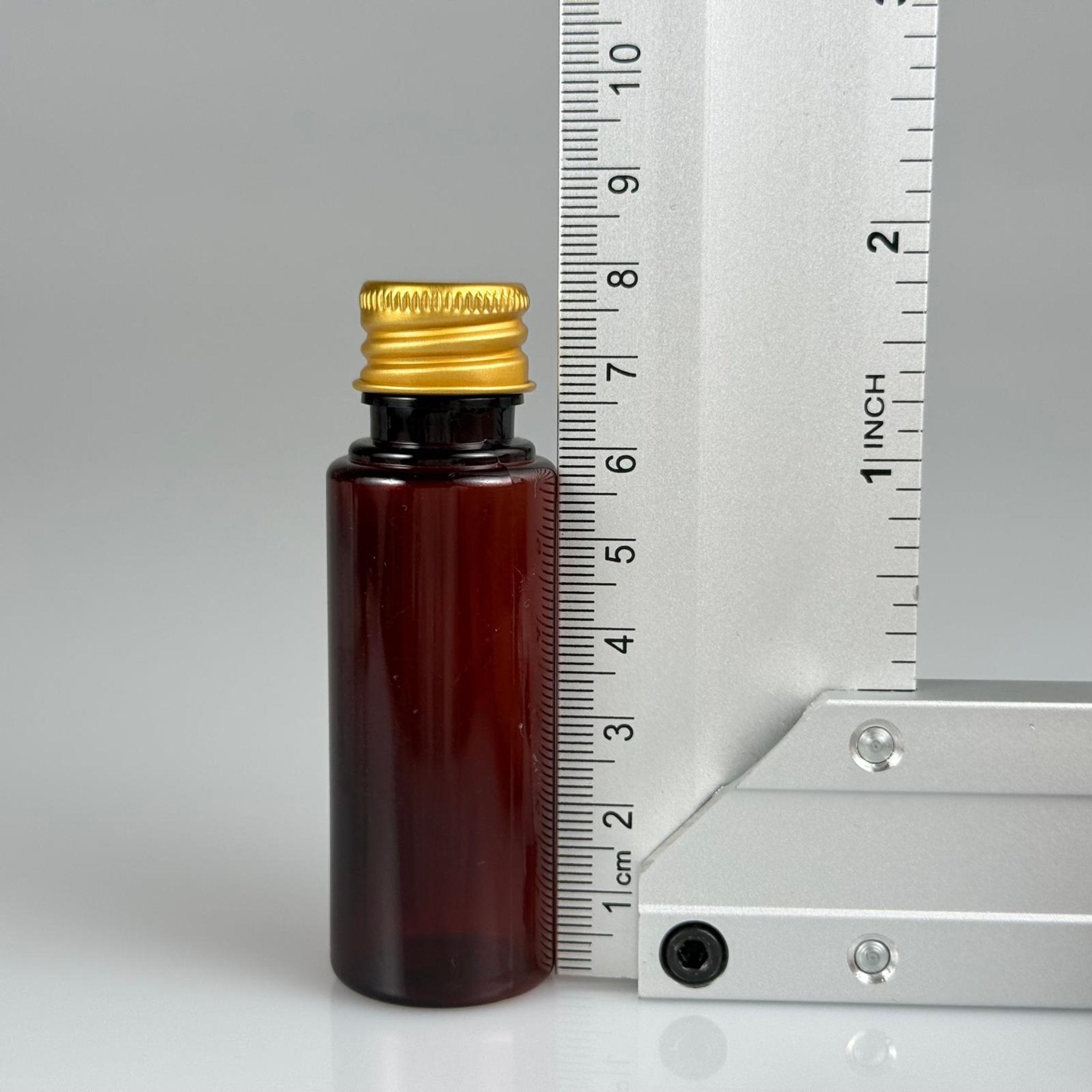 30 CC PET AMBER SHOT ŞİŞE - KÖPÜK CONTALI GOLD ALÜMİNYUM METAL KAPAKLI + KÖR TIPALITAKIM - 30 ML KAHVERENGİ PLASTİK ŞİŞE