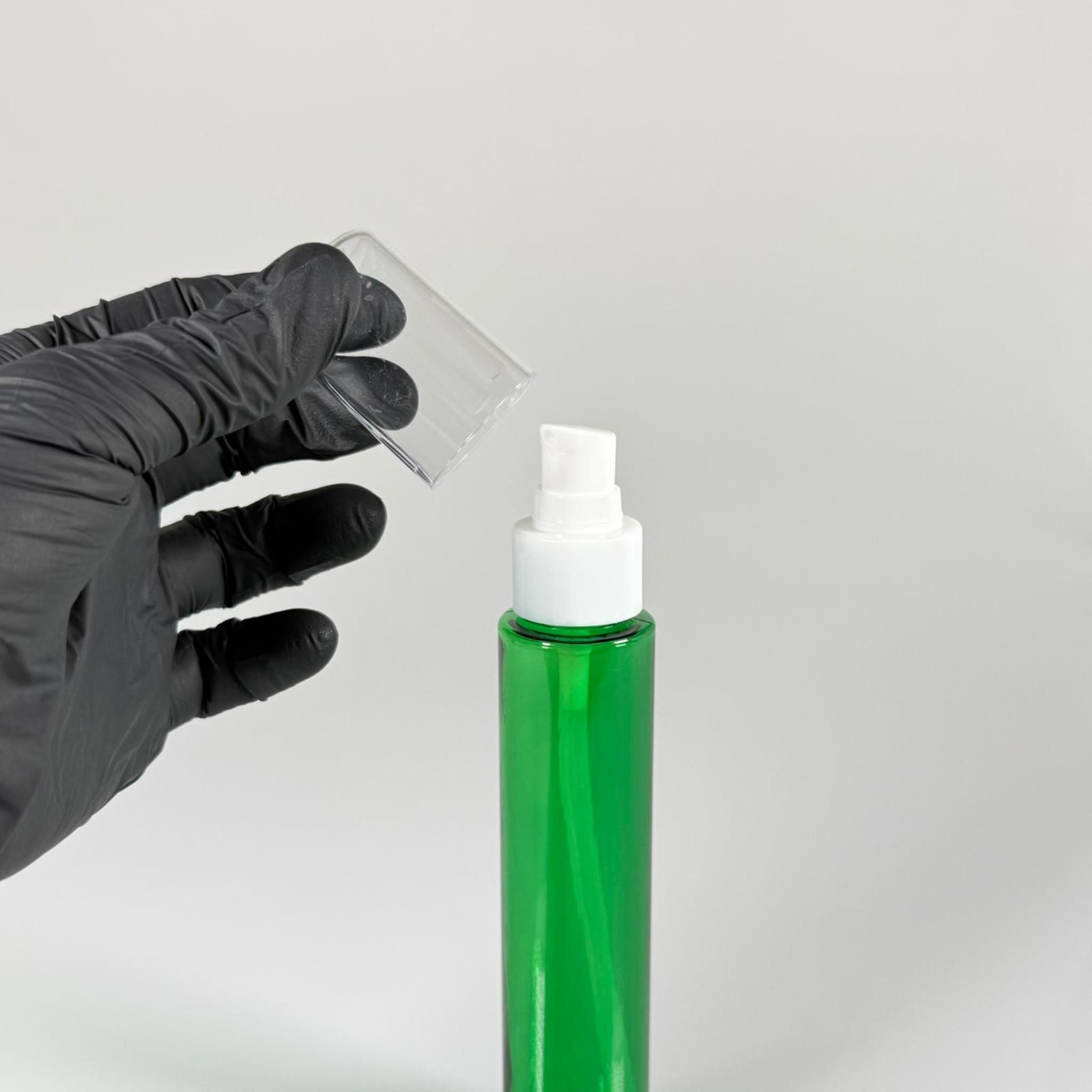 100 CC UZUN SİLİNDİR YEŞİL PET ŞİŞE (24 GR)  - BEYAZ LOSYON POMPALI - 100 ML BİBERİYE SUYU, LAVANTA YAĞI, SAÇ SERUM, TONİK VB İÇİN PLASTİK KOZMETİK AMBALAJLARI