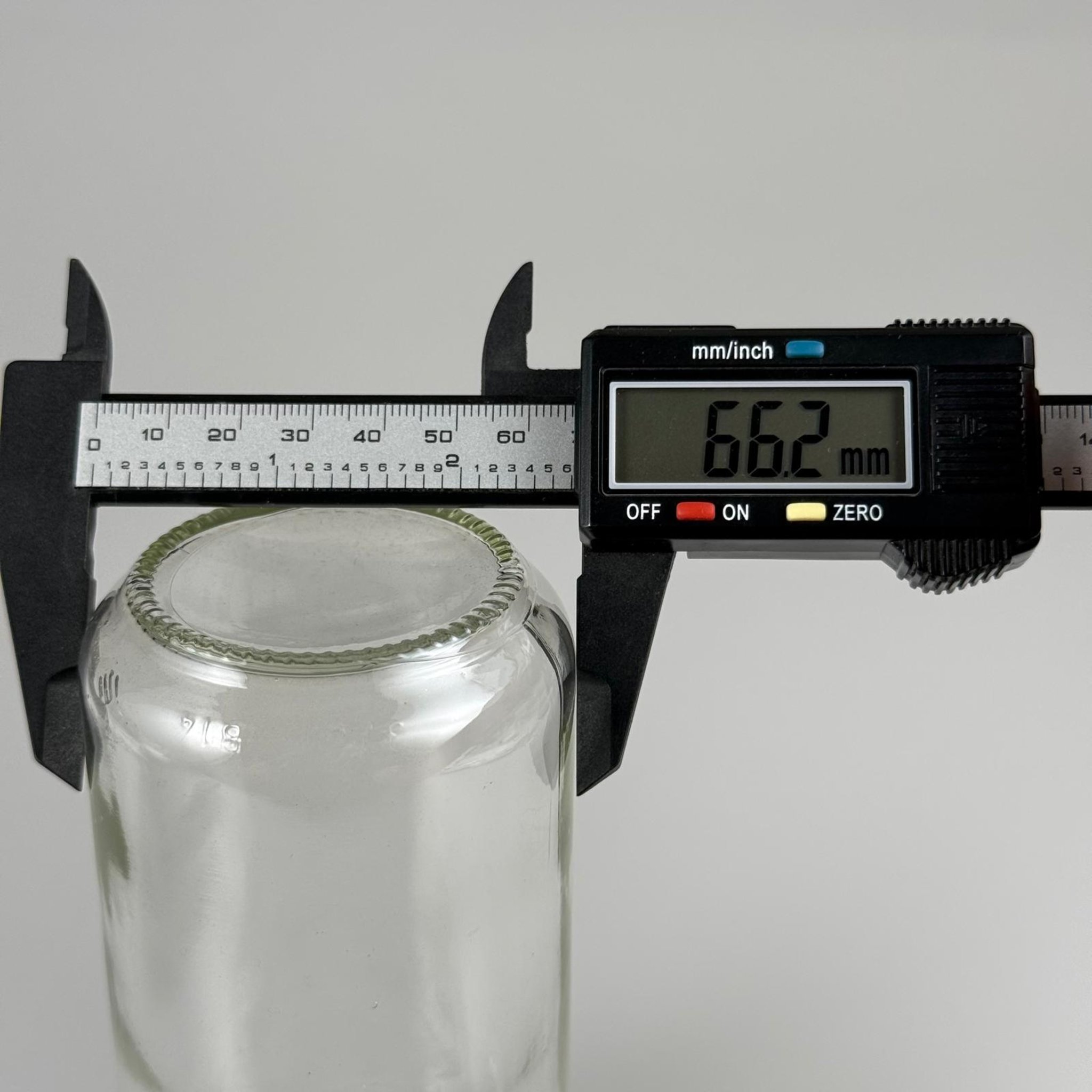 370 CC UZUN KAVANOZ - BEYAZ PLASTİK KAPAKLI + KENDİNDEN YAPIŞKANLI KÖPÜK CONTALI TAKIM  - 370 ML UZUN TİP CAM KAVANOZ