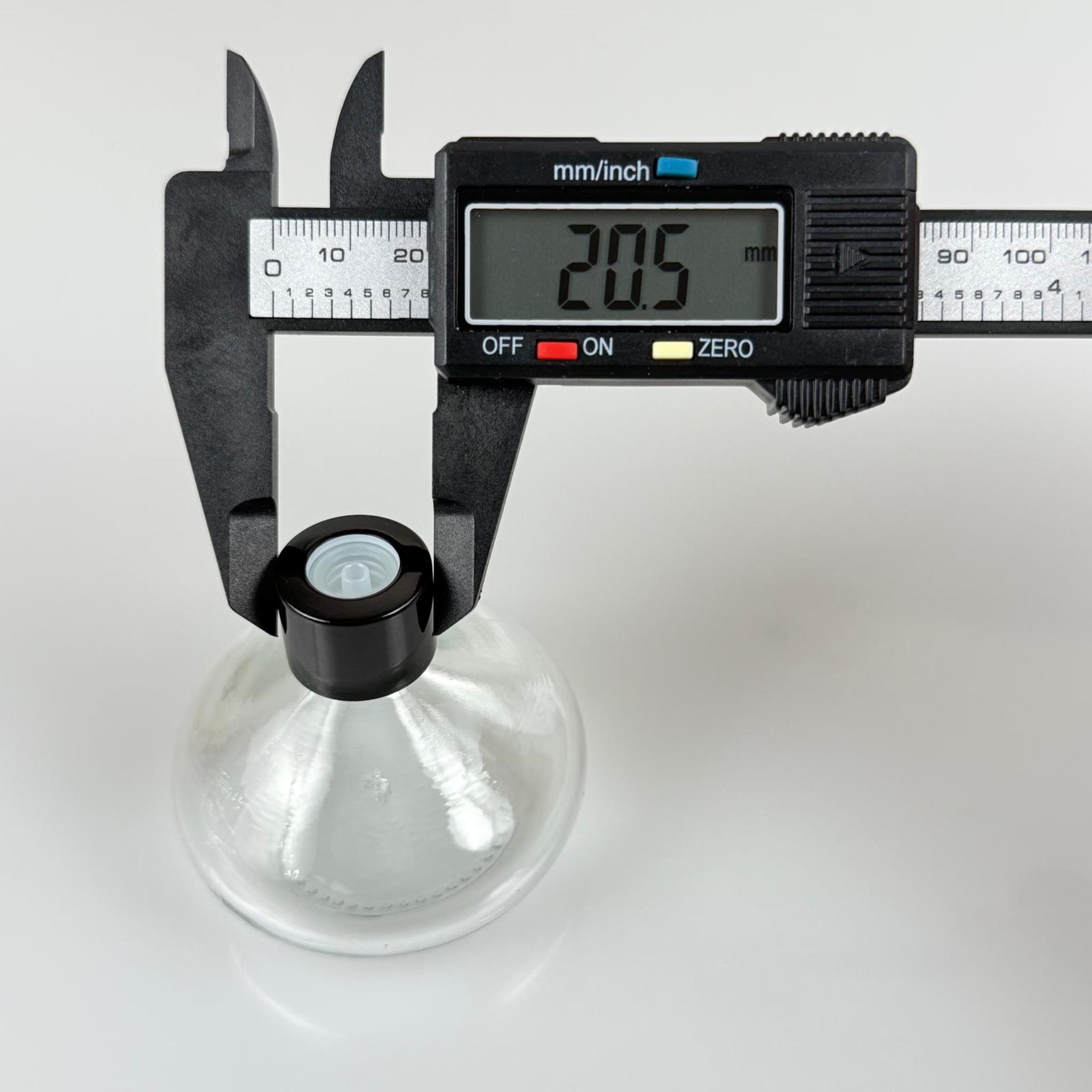 BASIK MODEL CAM KOLONYA ŞİŞESİ + METAL SİYAH KAPAK + TIPA - 50 ML - HEDİYELİK KOLONYA ŞİŞELERİ