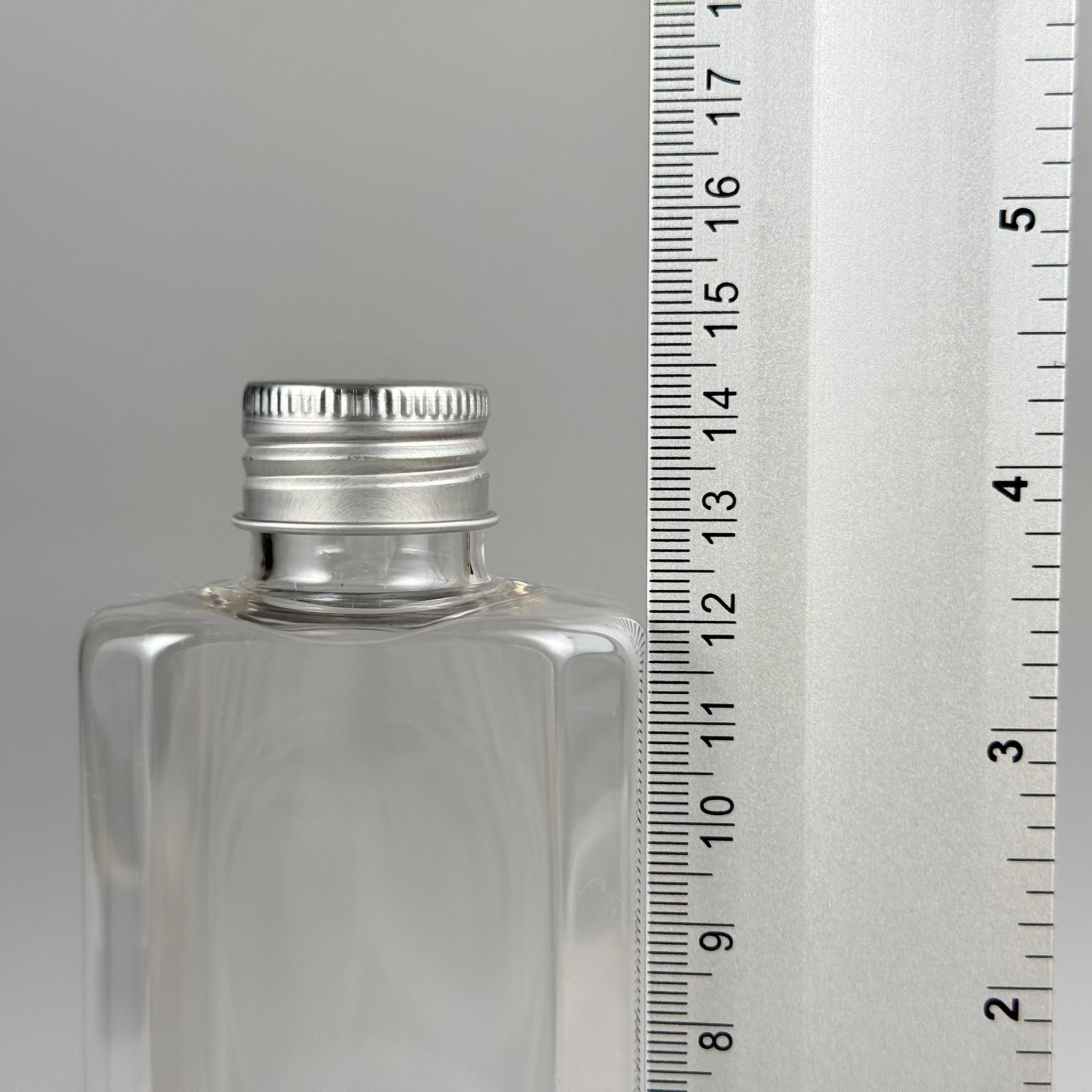200 CC YASSI MODEL ŞEFFAF PET ŞİŞE (24 AĞIZ) + KÖPÜK CONTALI GÜMÜŞ METAL ALÜMİNYUM KAPAK TAKIM - 200 ML KAPAKLI PLASTİK ŞİŞELER