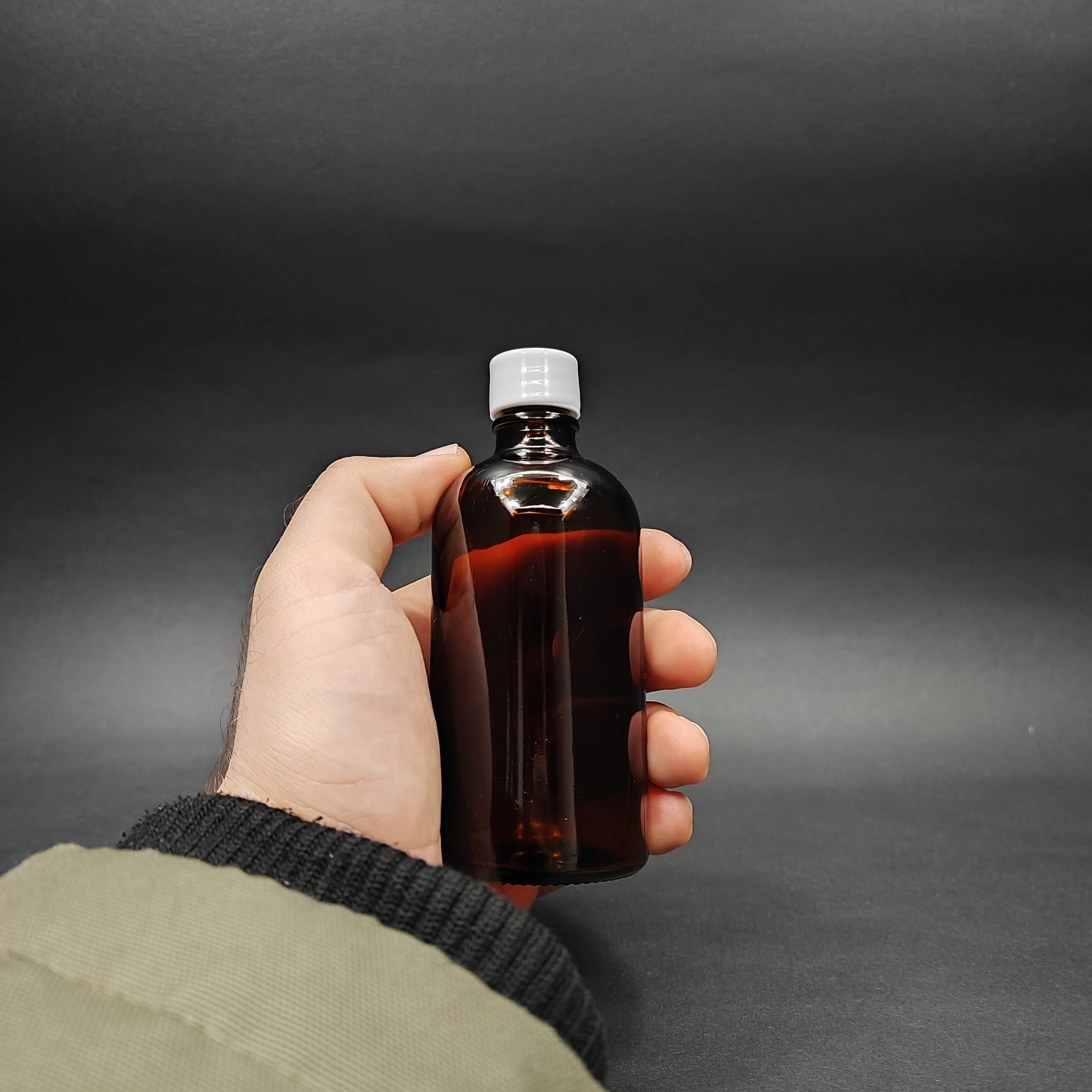 100 CC AMBER CAM ŞİŞE + KENDİNDEN CONTALI SIZDIRMAZ BEYAZ KAPAK - 100 ML KAPAKLI KAHVERENGİ CAM ŞİŞE