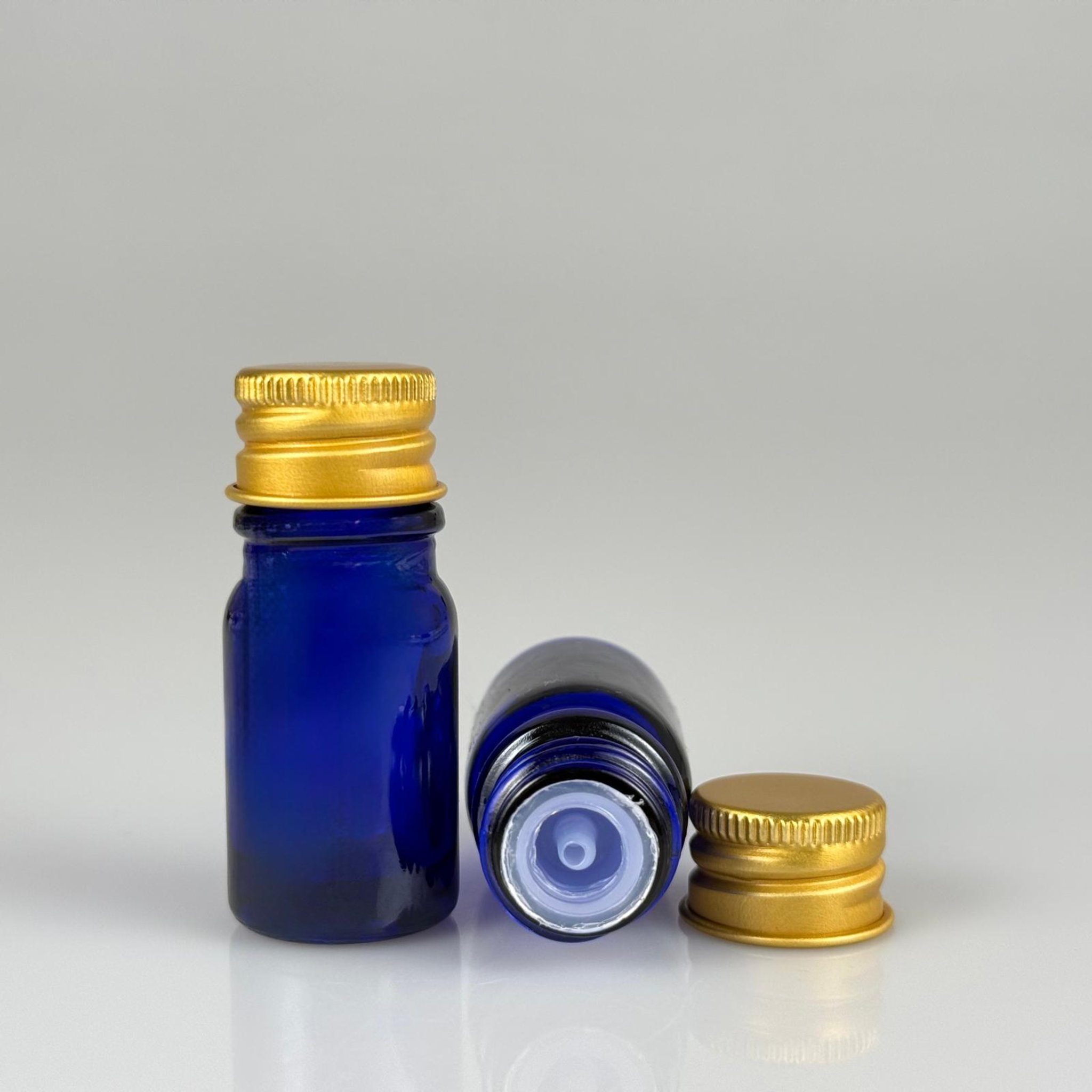 5 CC MAVİ CAM ŞİŞE + KÖPÜK CONTALI GOLD ALÜMİNYUM METAL KAPAKLI + DAMLALIKLI KOLONYA TIPALI TAKIM - 5 ML MAVİ CAM ŞİŞE