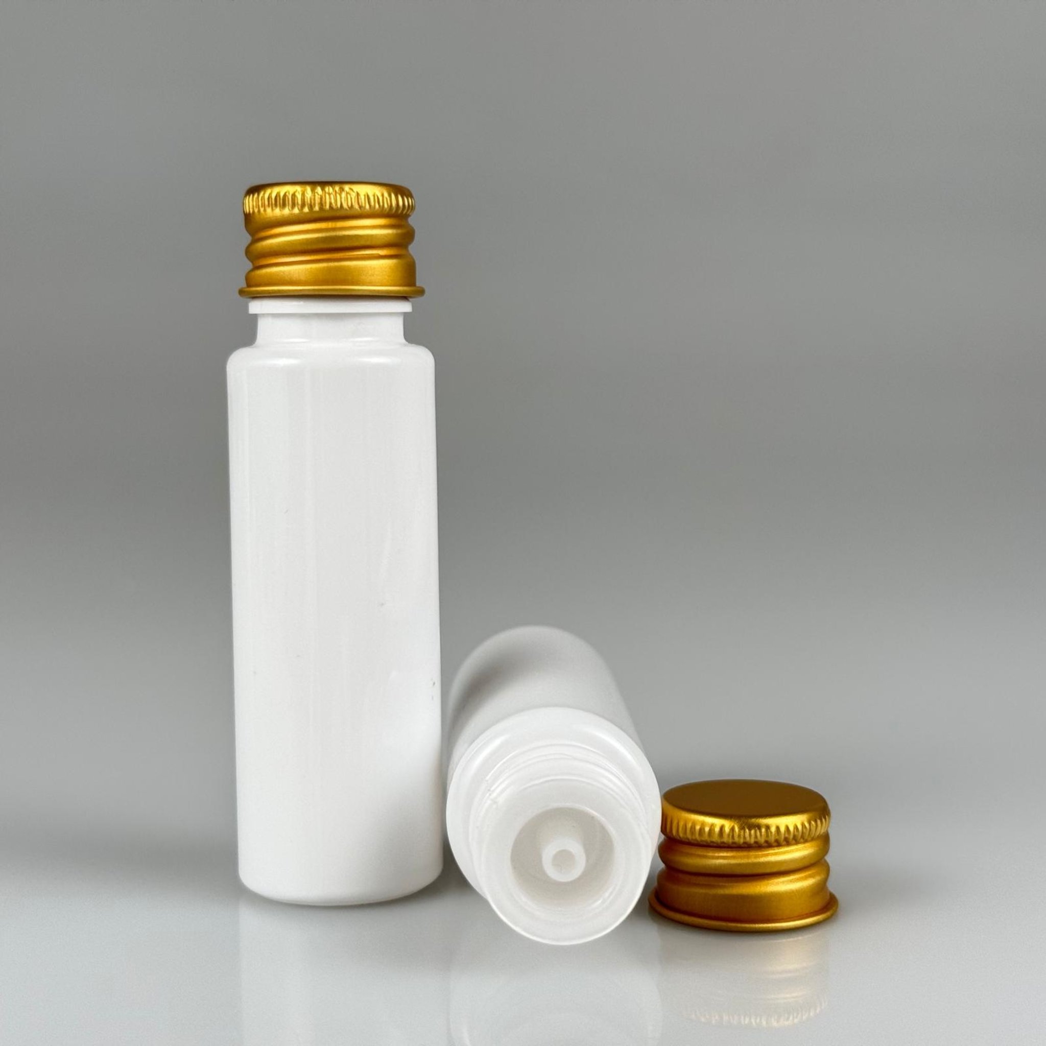 20 CC BEYAZ PET SHOT ŞİŞE - KÖPÜK CONTALI GOLD ALÜMİNYUM METAL KAPAKLI + DAMLALIKLI KOLONYA TIPALI TAKIM - 20 ML PLASTİK ŞİŞE