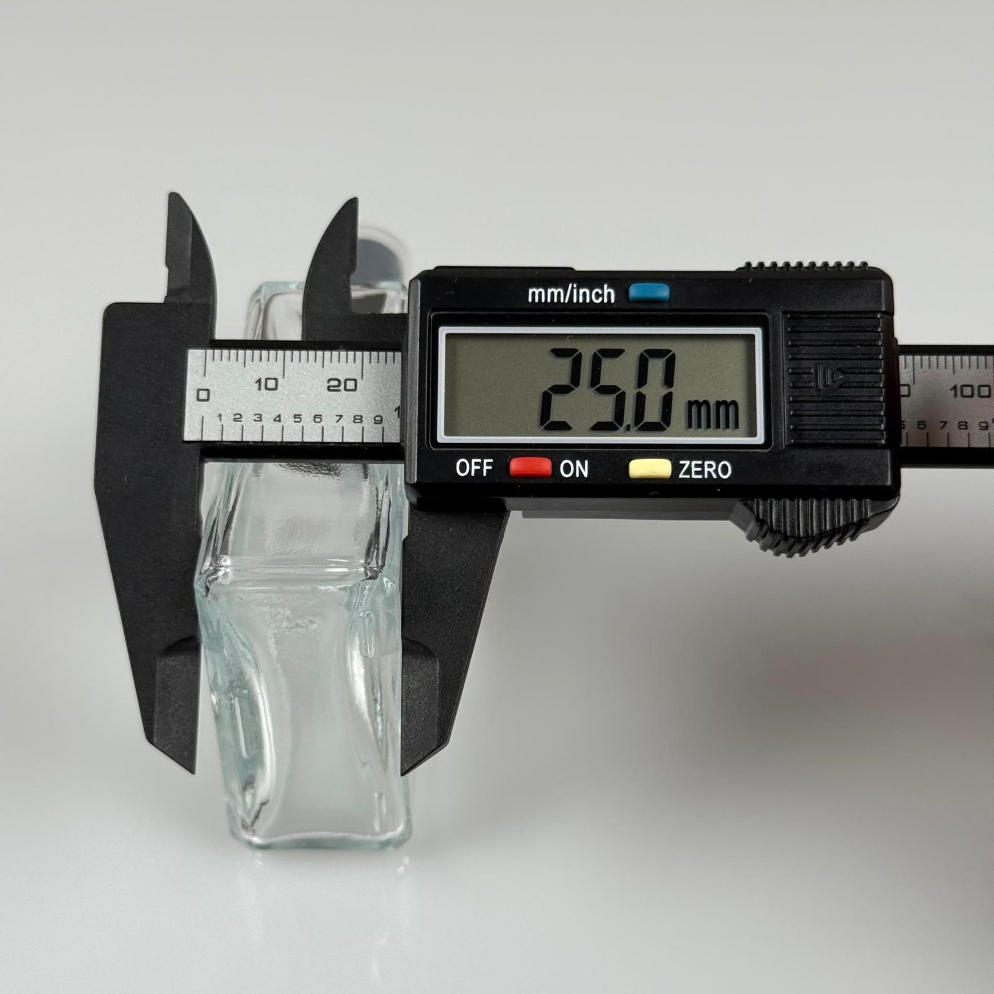 40 CC YASSI DİKDÖRTGEN KISA CAM ŞİŞE - SİYAH SPREYLİ PARFÜM KOLONYA ŞİŞESİ TAKIM - 40 ML PRESTİJLİ ŞİŞE