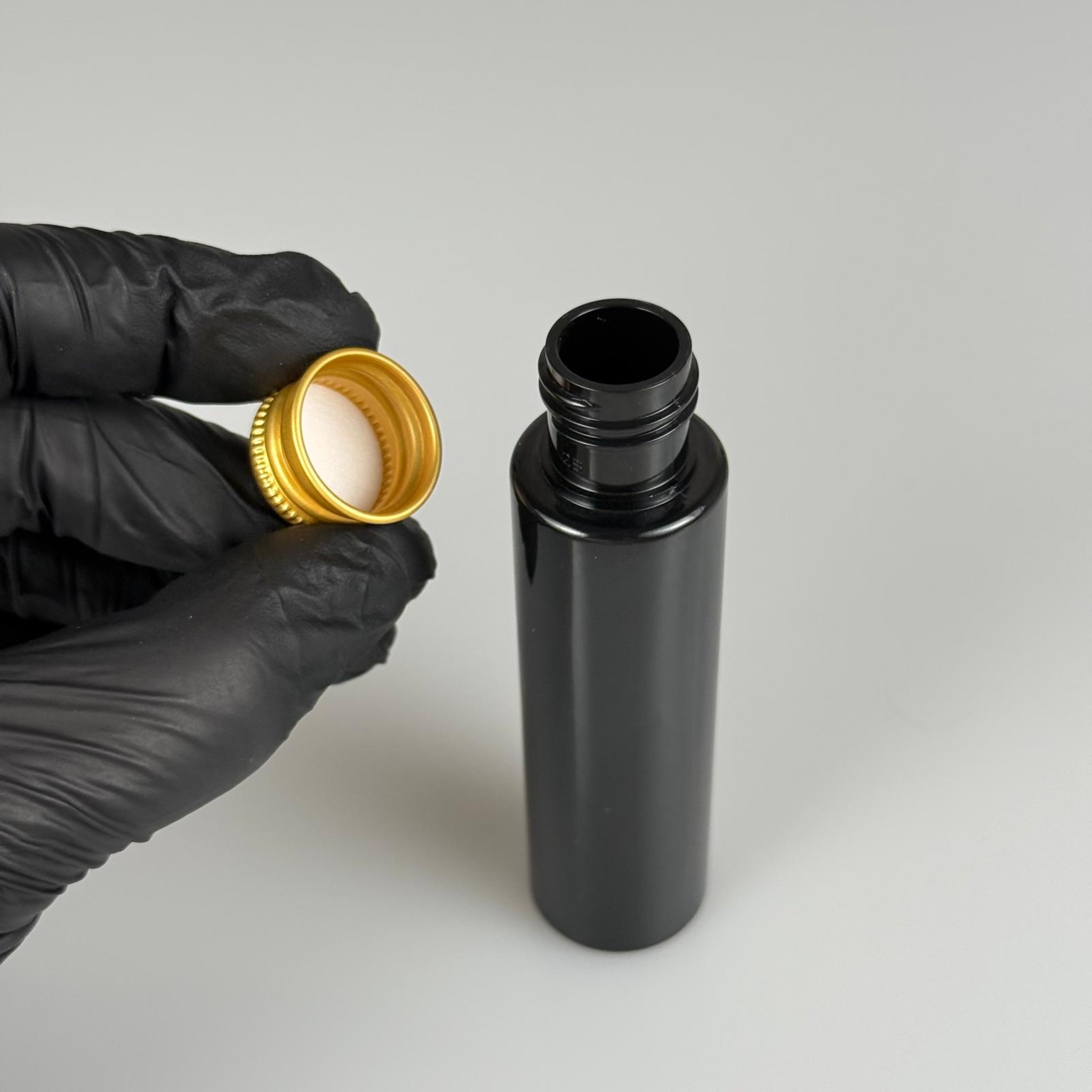35 CC PET ŞİŞE - KÖPÜK CONTALI GOLD ALÜMİNYUM METAL KAPAKLI TAKIM - 35 ML SİYAH PET ŞİŞE