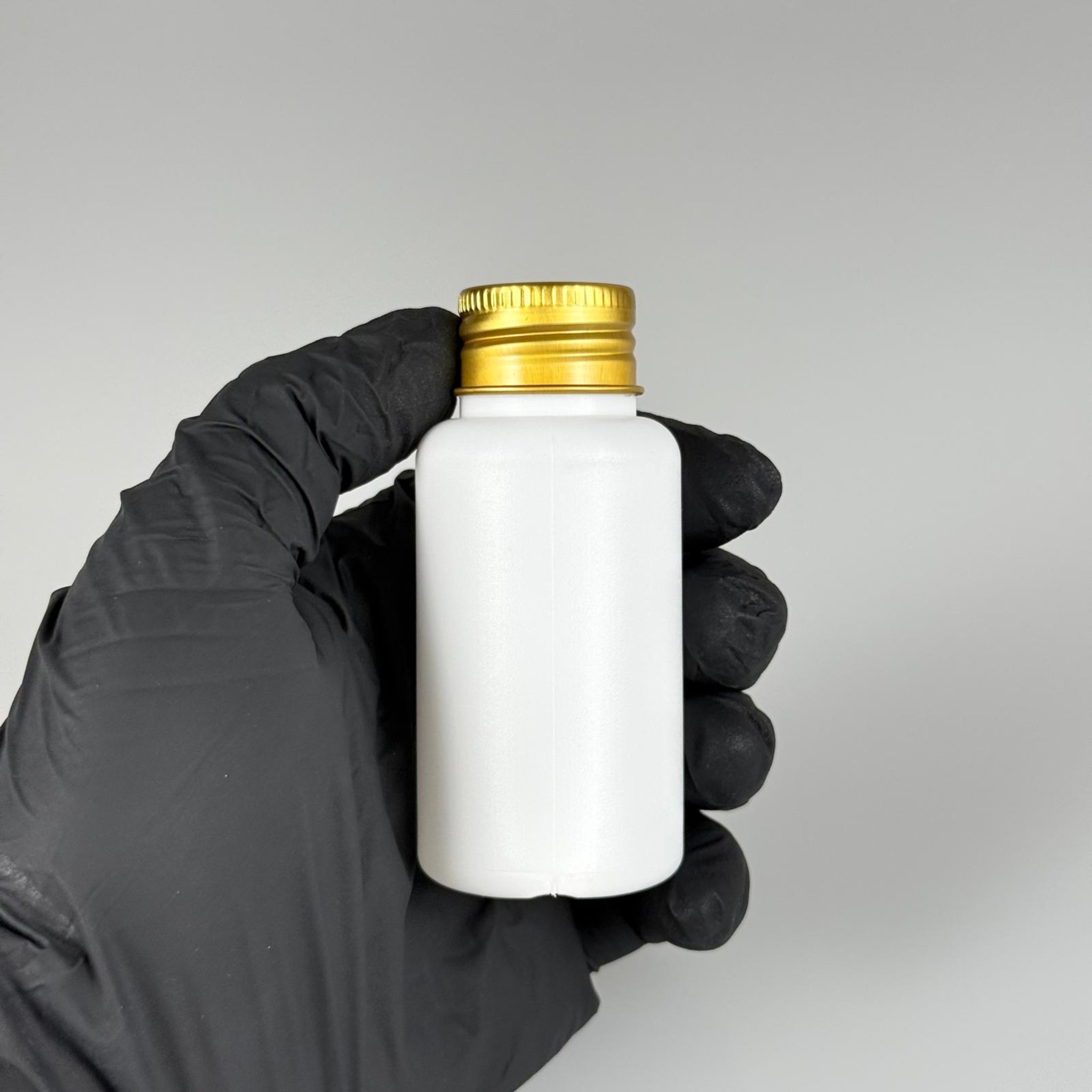 50 CC BEYAZ POLİETİLEN PLASTİK ASETON ŞİŞESİ ( 24 AĞIZ ) + KÖPÜK CONTALI GOLD METAL ALÜMİNYUM KAPAK TAKIM - 50 ML BEYAZ PLASTİK ASETON ŞİŞELERİ