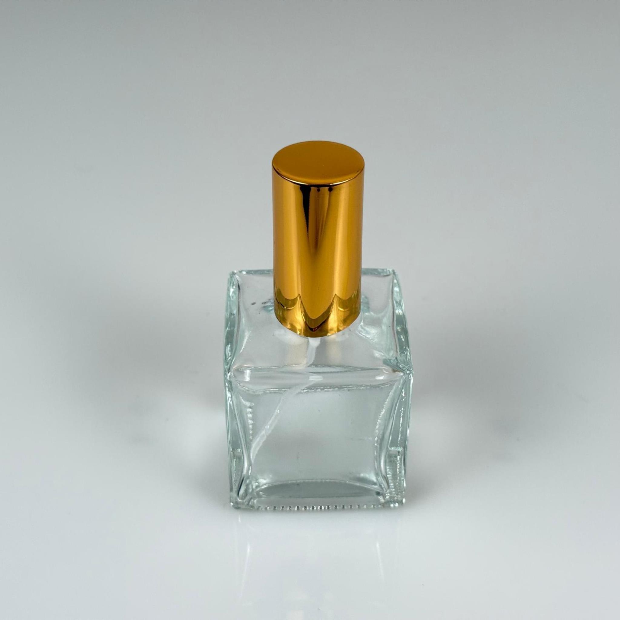 50 CC KARE CAM ŞİŞE + GOLD SPREY FISFIS - 50 ML HEDİYELİK CAM KOLONYA ŞİŞESİ - PARFÜM ESANS ŞİŞESİ - DÜĞÜN, NİŞAN, SÖZ, KINA, CENAZE, PROMOSYON, PARFÜM İÇİN HEDİYELİK KOLONYA ŞİŞELERİ