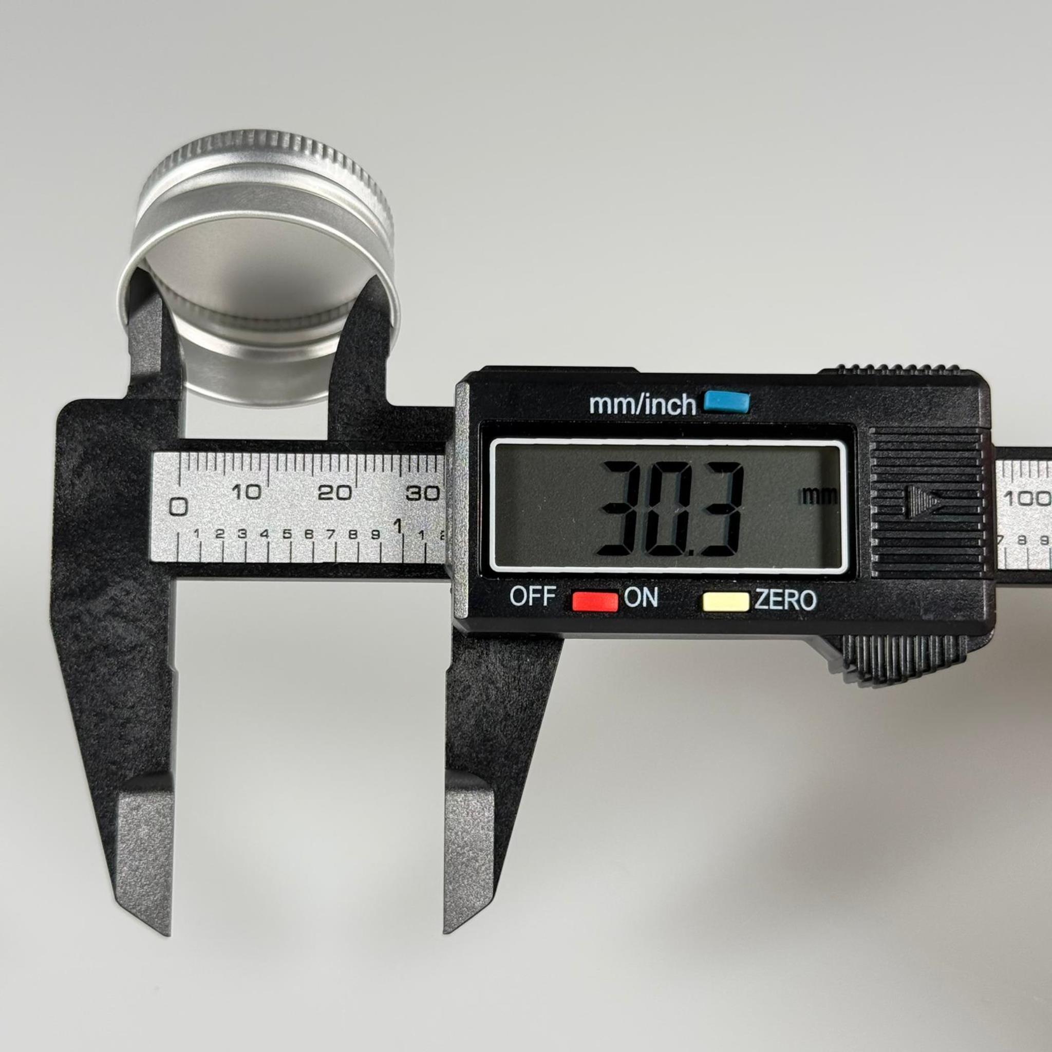 31/18 MM VİDALI METAL ALÜMİNYUM GÜMÜŞ KAPAK - 31 MM VİDALI AĞIZ DORİKA, MARASKA, GALON ŞİŞELER İÇİN ELLE KAPANABİLİR METAL KAPAK