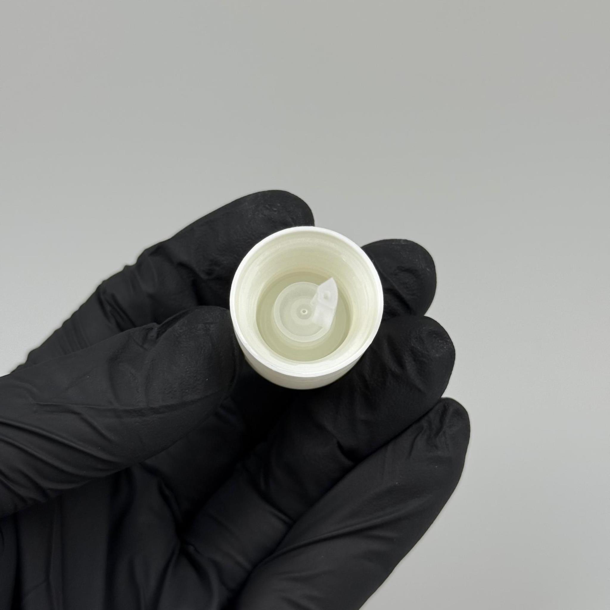 18 MM İÇTEN DAMLALIKLI EMNİYET HALKALI ÇOCUK KİLİTLİ KAPAK BEYAZ