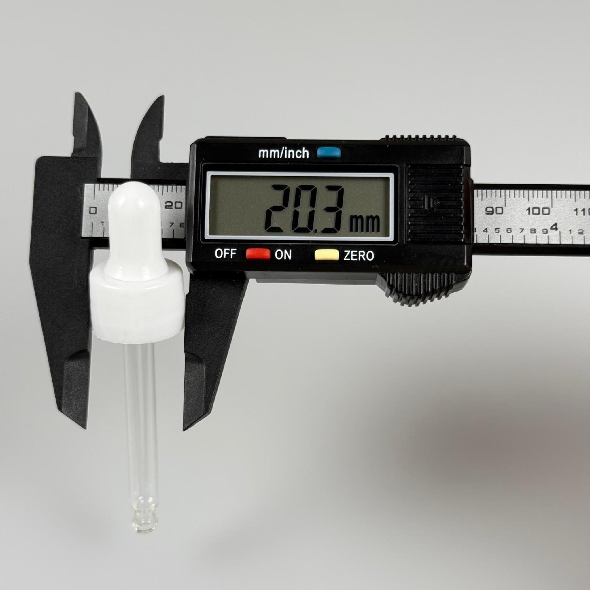 18 MM CAM DAMLALIKLI TAKIM - BEYAZ EMZİK +  DELİKLİ PLASTİK DÜZ BEYAZ KAPAK + 70 MM CAM PİPET