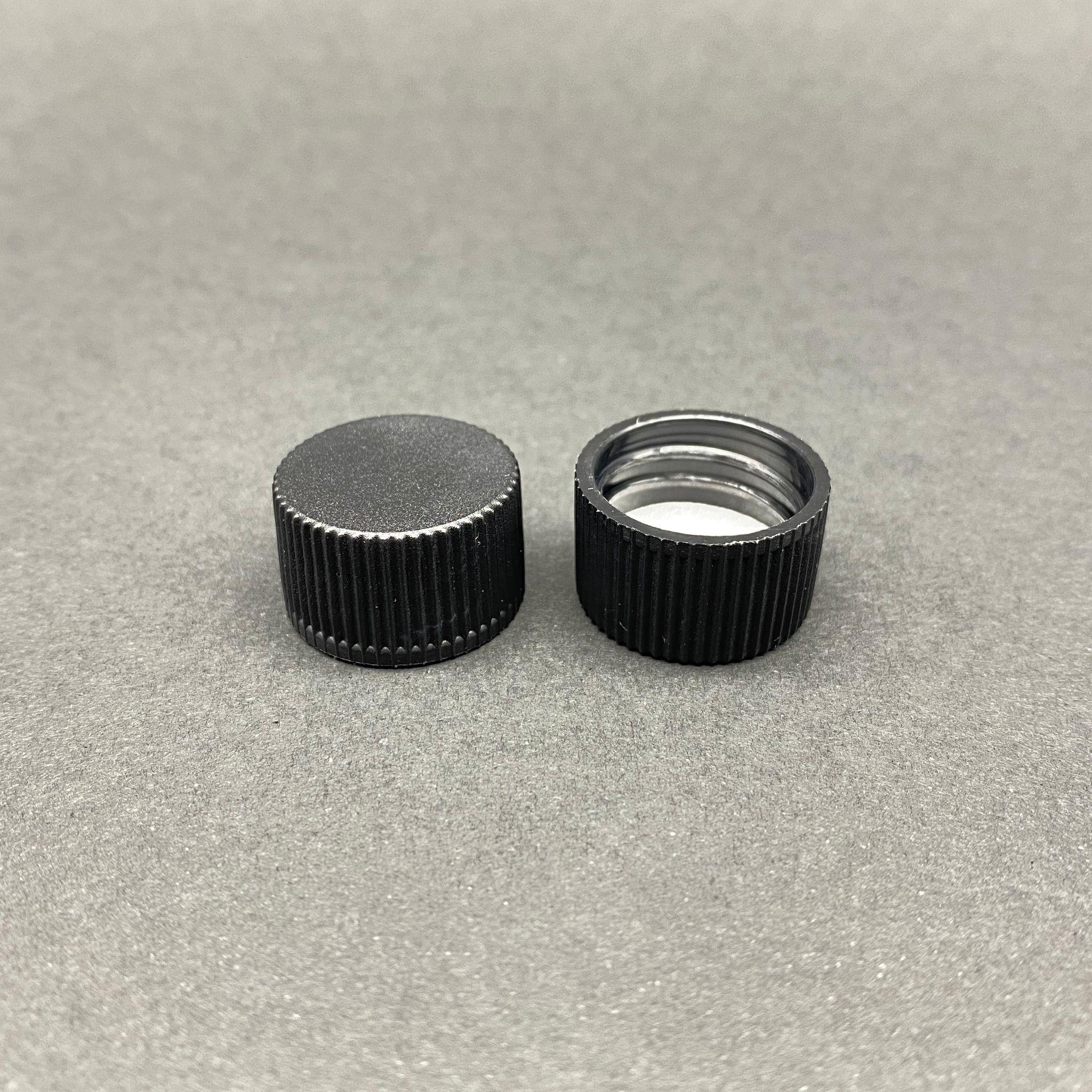 18 MM VİDALI SİYAH KAPAK - YENİ MODEL - 18 MM PLASTİK KAPAK SİYAH - KÖPÜK CONTALI