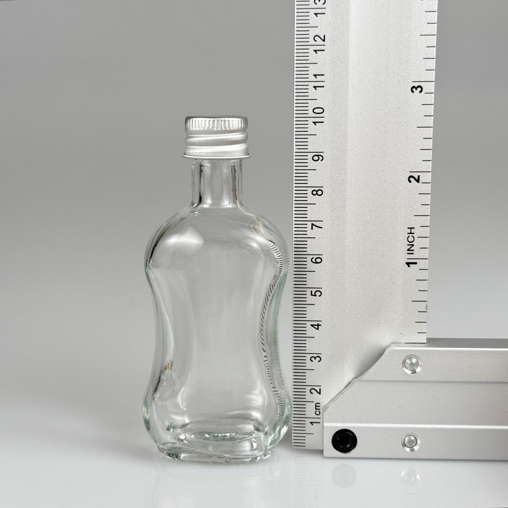 50 CC BOĞAZLI İNCE BELLİ CAM ŞİŞE + GÜMÜŞ ALÜMİNYUM METAL KAPAKLI TAKIM - 50 ML PRESTİJLİ ŞİŞE