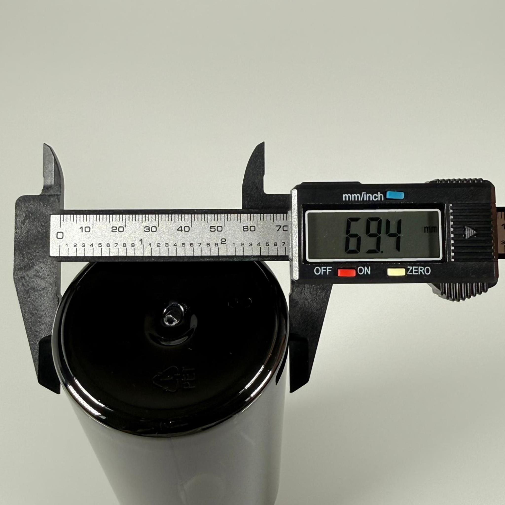 500 CC SİYAH UZUN SİLİNDİR PET ŞİŞE KALIN (26 GR) - SİYAH METAL ALÜMİNYUM KAPAKLI - 28 AĞIZ - 500 ML PET ŞİŞE