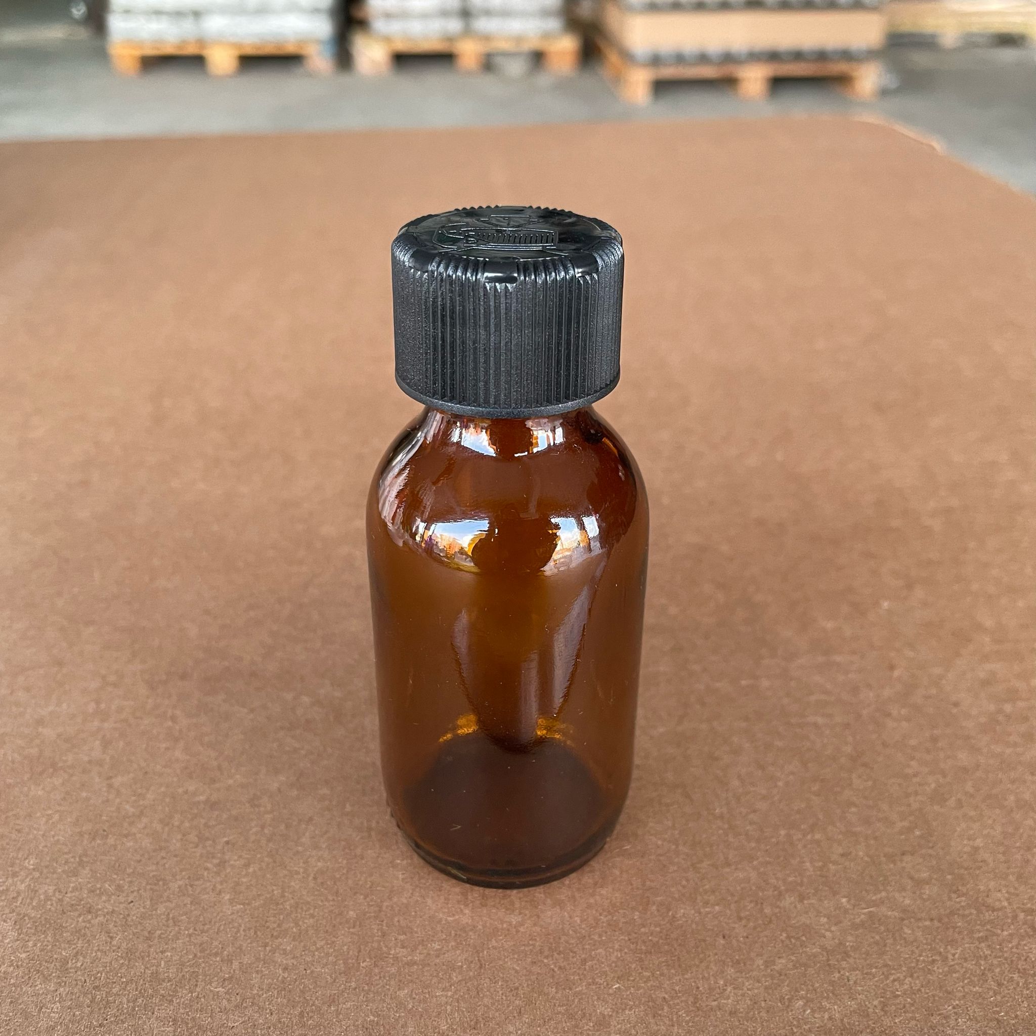 100 CC AMBER CAM ŞİŞE - SİYAH ÇOCUK KİLİT KAPAKLI - 100 ML KAHVERENGİ BOŞ ŞURUP ŞİŞESİ - 100 ML ECZA ŞİŞESİ