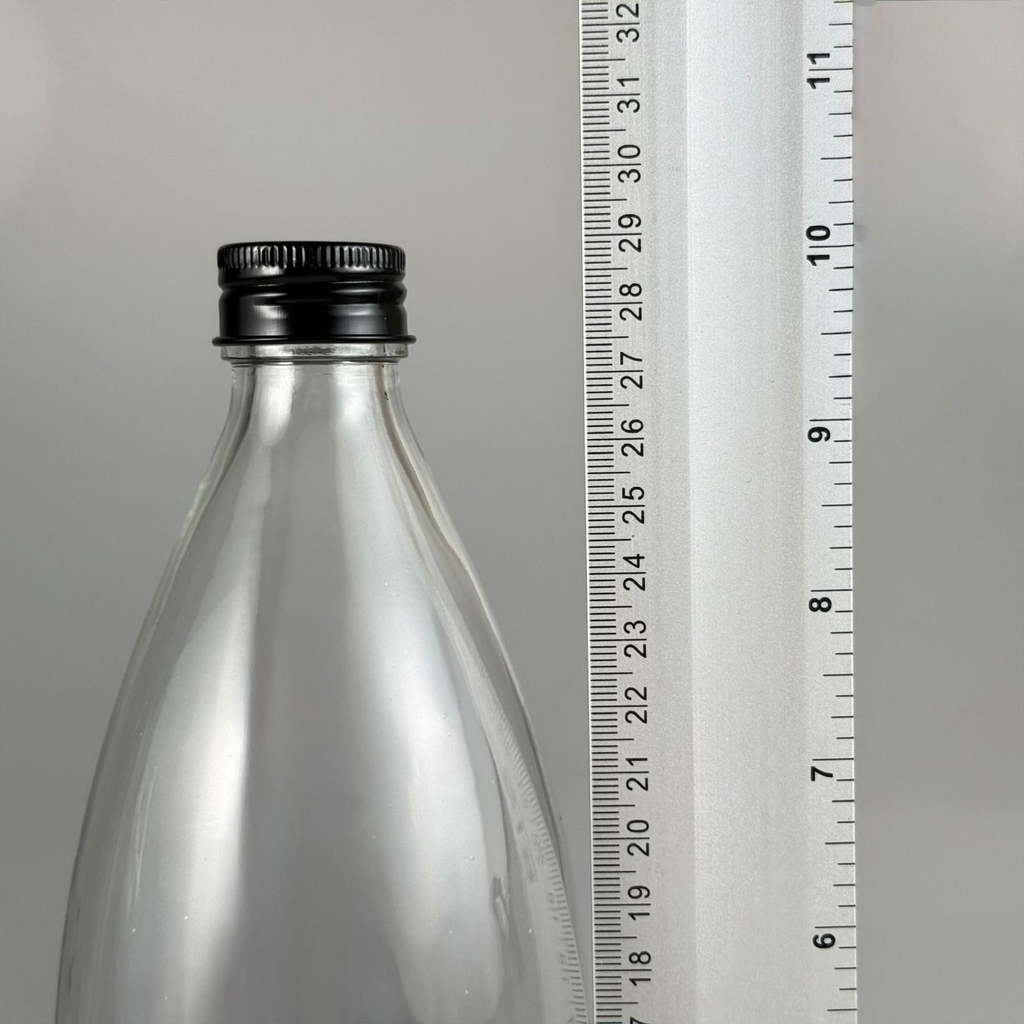 1000 ML LÜKS CAM SU ŞİŞESİ - 1000 CC BOŞ CAM SU ŞİŞELERİ - SİYAH ALÜMİNYUM METAL KAPAKLI - RESTORAN, CAFE, OTEL VS İÇİN PREMİUM CAM ŞİŞE