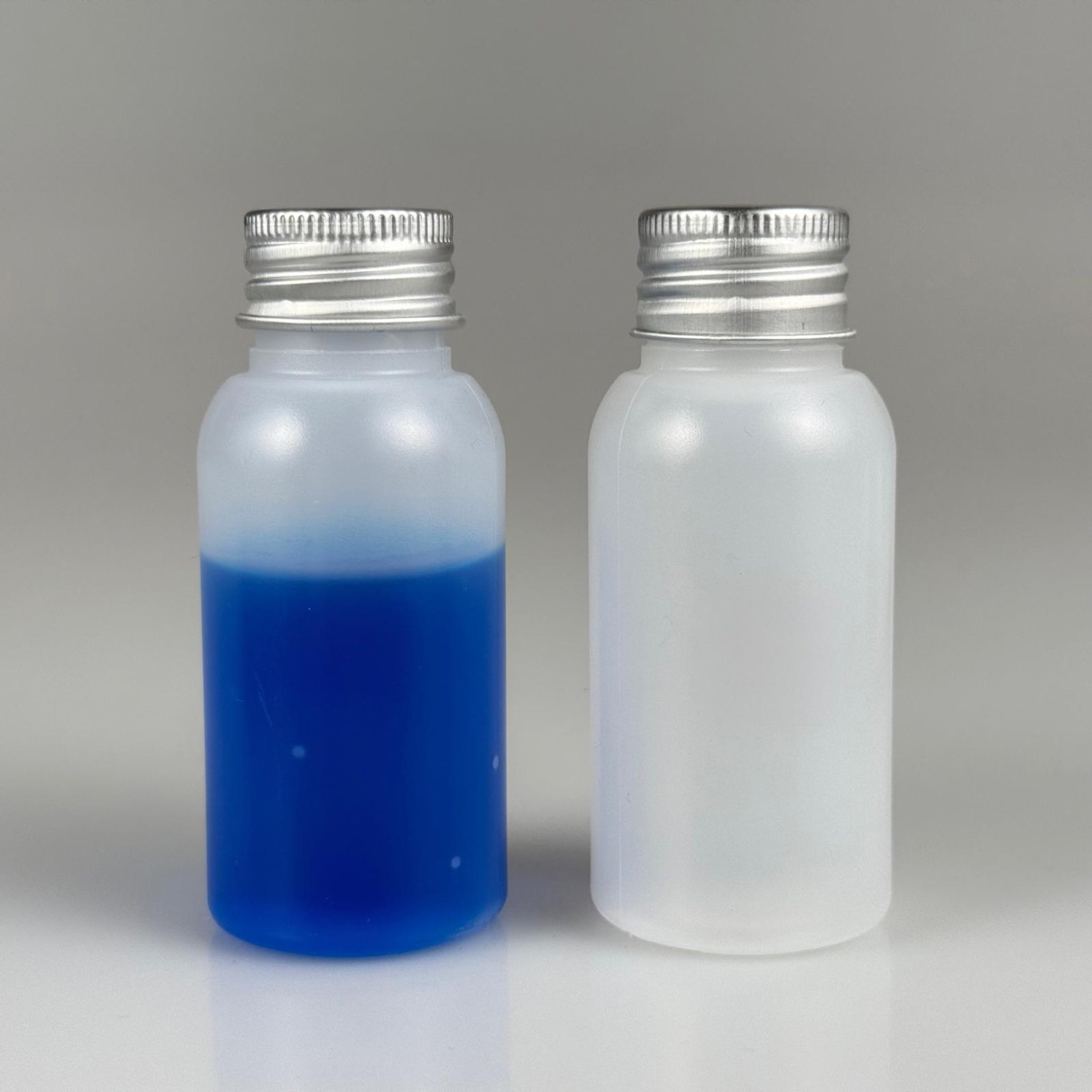 50 ML SIKILABİLİR YUMUŞAK POLİETİLEN PE PLASTİK ASETON ŞİŞESİ ( 24 AĞIZ ) + KÖPÜK CONTALI GÜMÜŞ METAL ALÜMİNYUM KAPAK TAKIM - 50 cc sos, yağ, kartuş, mürekkep vb için boş şişeler