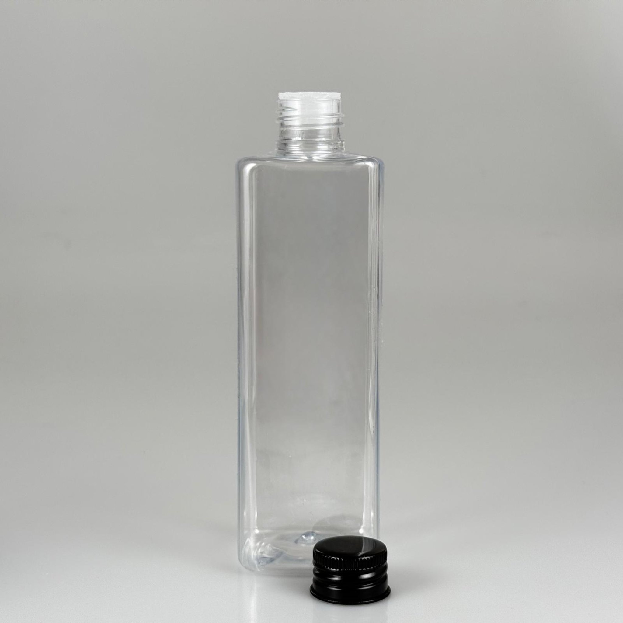 300 CC KARE PET ŞİŞE (31 GR - 24 AĞIZ) + KÖPÜK CONTALI SİYAH METAL ALÜMİNYUM KAPAK + KOLONYA TIPALI TAKIM - 300 ML KAPAKLI PLASTİK ŞİŞELER