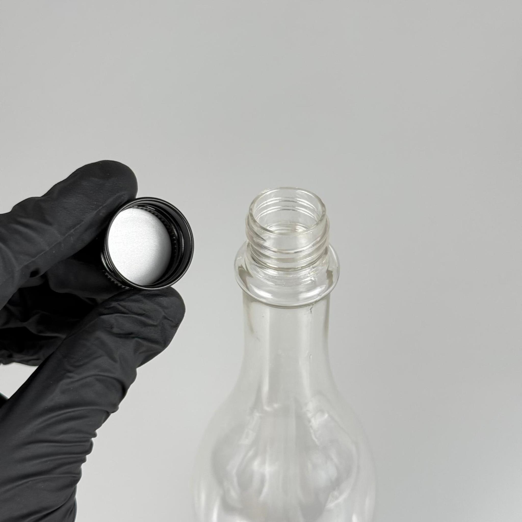 400 CC ŞEFFAF ELİT MODEL PET ŞİŞE (24 AĞIZ) + KÖPÜK CONTALI SİYAH METAL ALÜMİNYUM KAPAK - 400 ML PALSTİK ŞİŞE