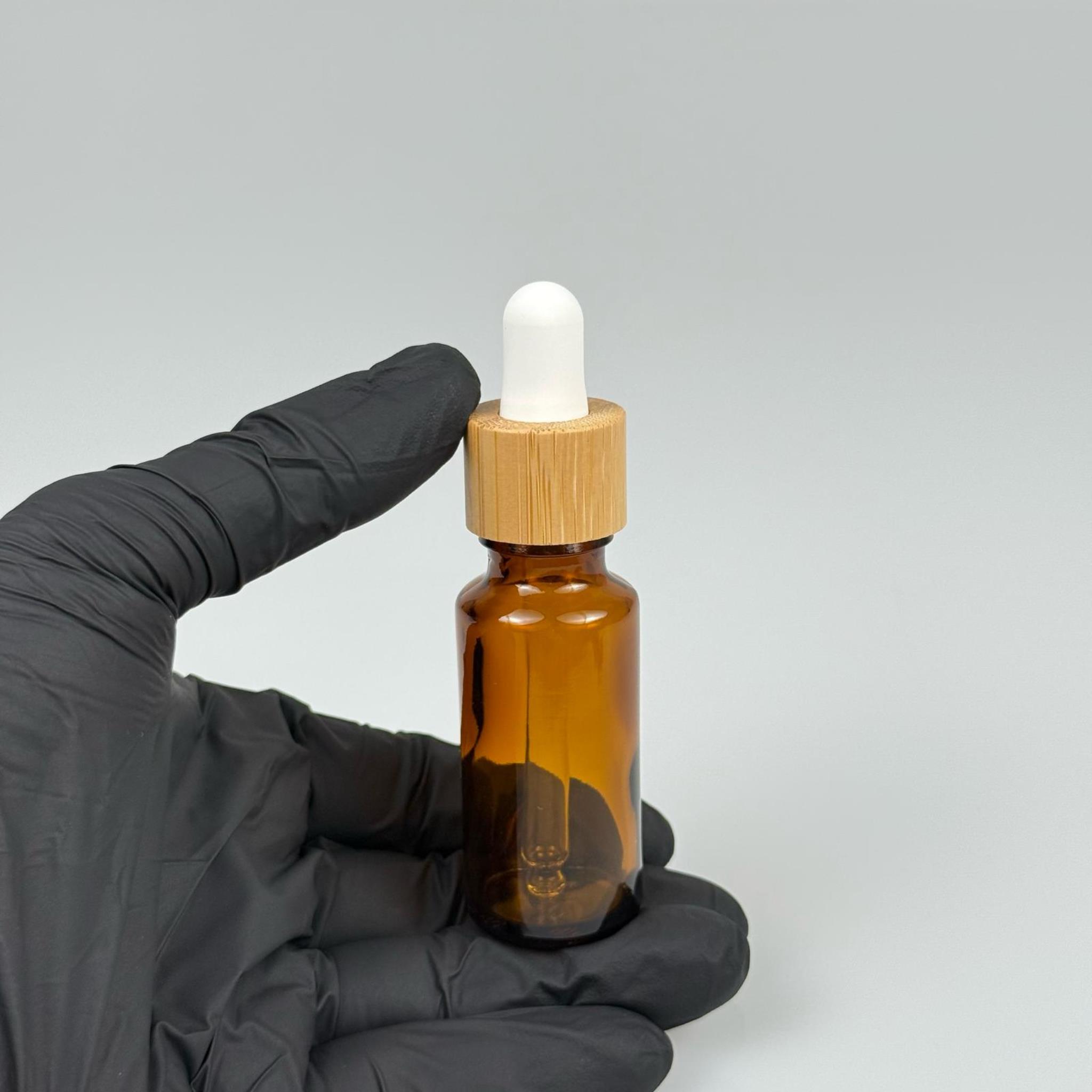 20 CC AMBER CAM DAMLALIKLI ŞİŞE - BEYAZ EMZİK - BAMBU AHŞAP KAPAK - 20 ML BAMBU KAPAKLI CAM DAMLALIKLI ŞİŞE