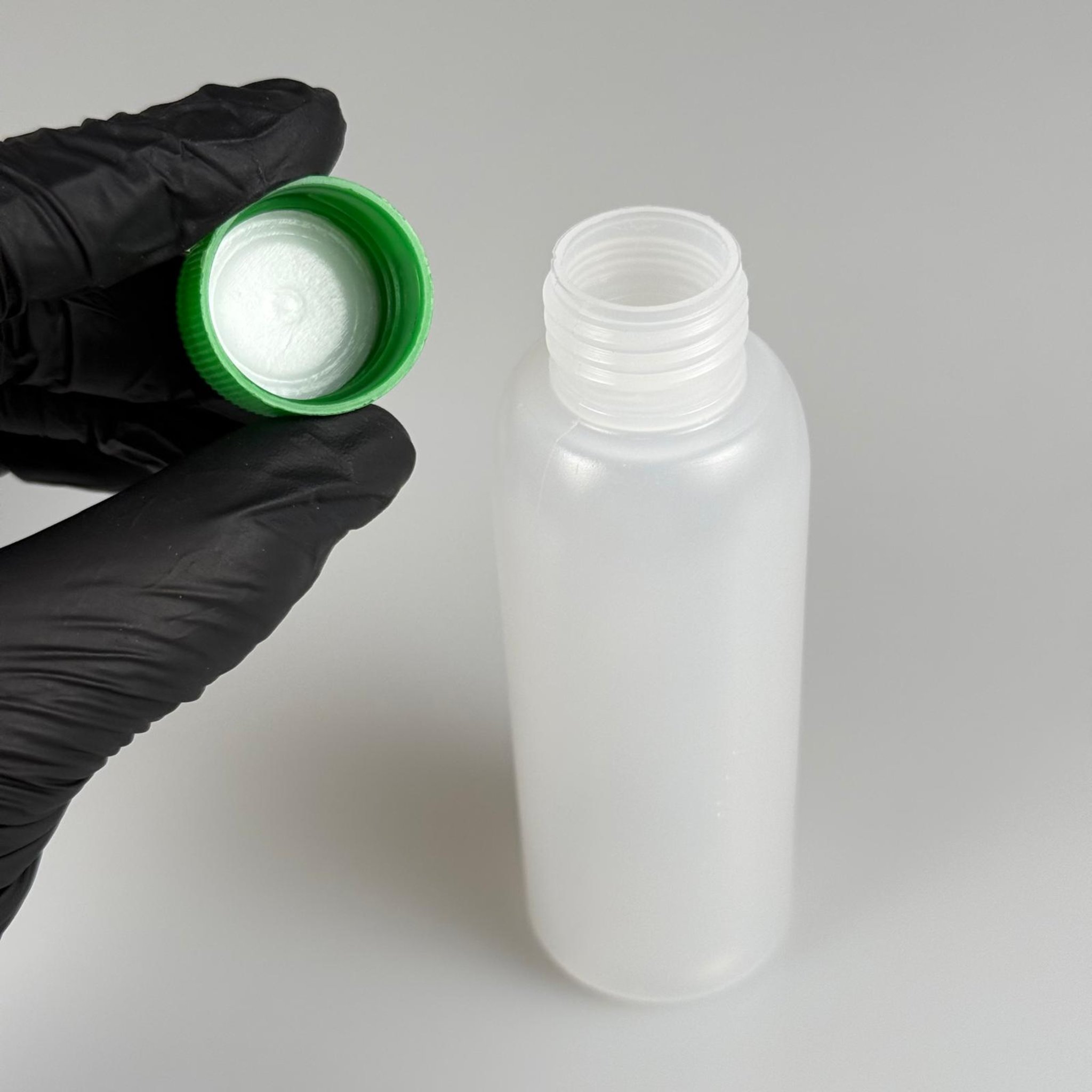 100 ML SIKILABİLİR YUMUŞAK PE POLİETİLEN PLASTİK ŞİŞE - CONTALI YEŞİL KAPAKLI ASETON ŞİŞESİ - 100 cc sos, yağ, kartuş, mürekkep vb için boş şişeler
