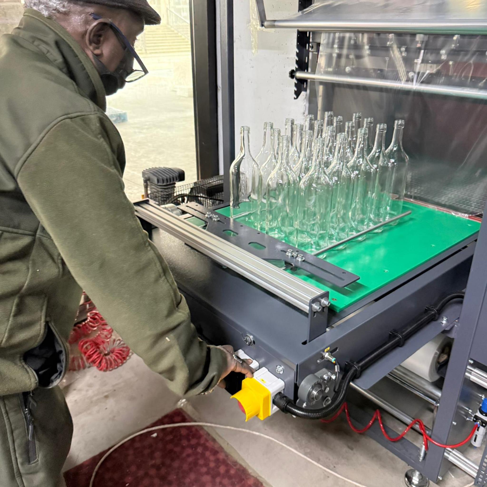 PAKETLEME HİZMETİ - BURSA VE ÇEVRE İLLER İÇİN OTOMATİK SHRINK MAKİNESİ İLE KALİTELİ VE HIZLI AMBALAJLAMA HİZMETİMİZ MEVCUTTUR.