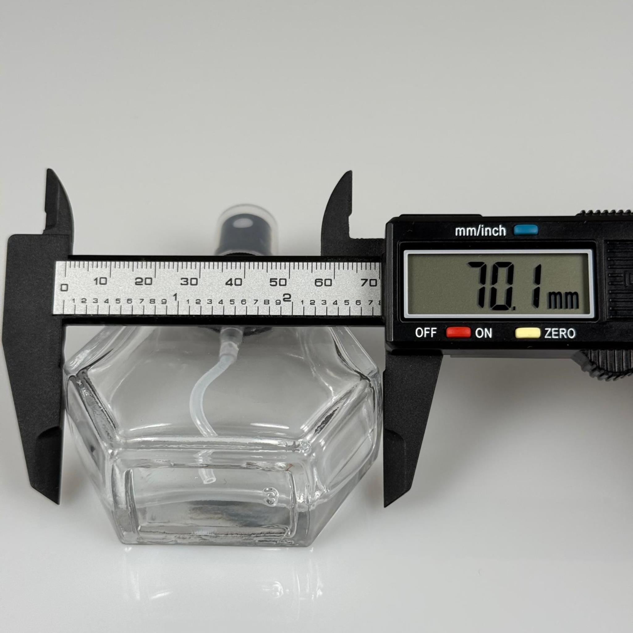 50 CC ALTIGEN CAM ŞİŞE KALIN DİPLİ + SİYAH SPREY FISFIS - 50 ML HEDİYELİK CAM KOLONYA ŞİŞESİ - DÜĞÜN, NİŞAN, SÖZ, KINA, CENAZE, PROMOSYON İÇİN HEDİYELİK KOLONYA ŞİŞELERİ