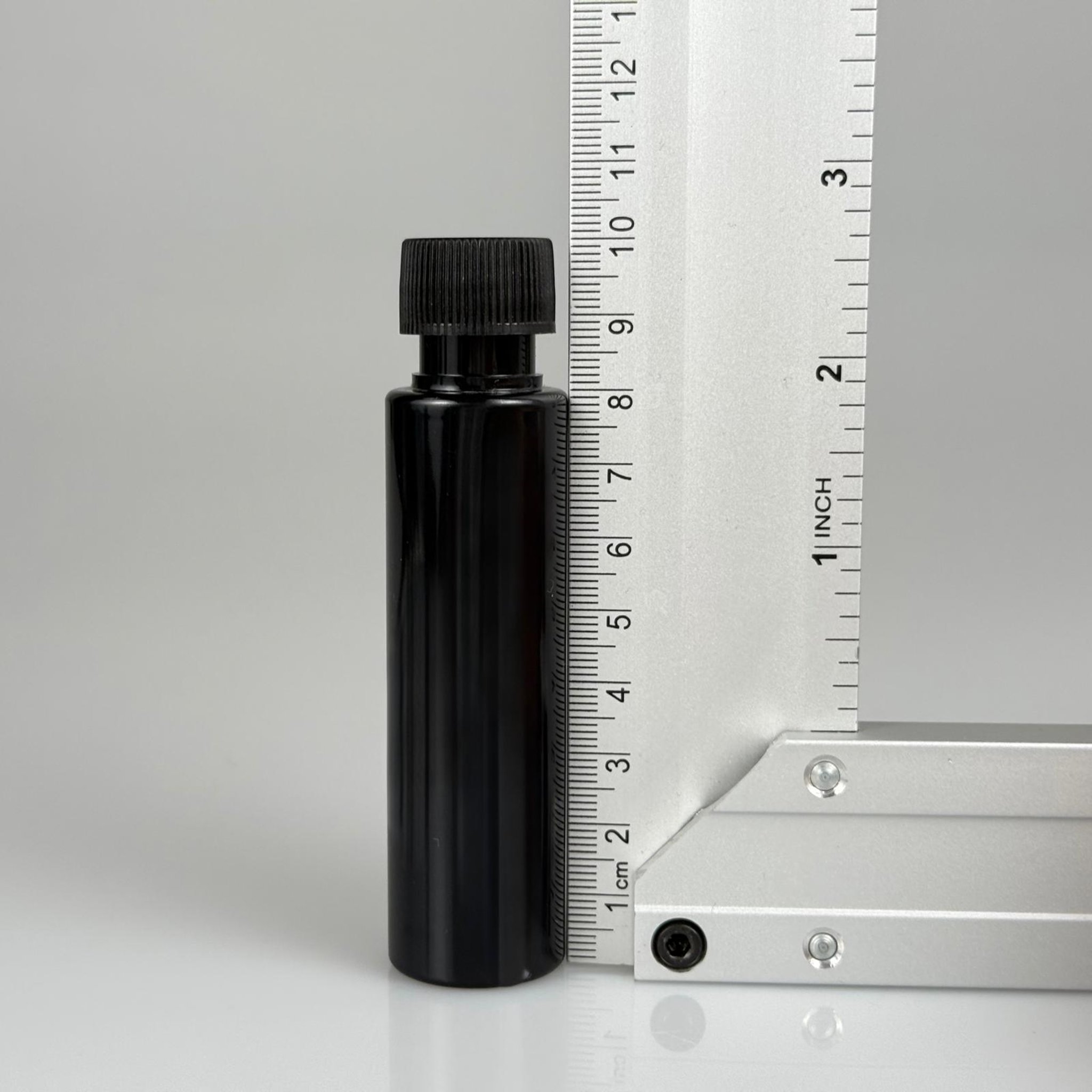 35 CC İÇTEN DAMLALIKLI PLASTİK ŞİŞE -  35 ML SİYAH PET ŞİŞE + CONTALI SİYAH KAPAK + KOLONYA TIPALI (DELEREK KULLANILIR) TAKIM