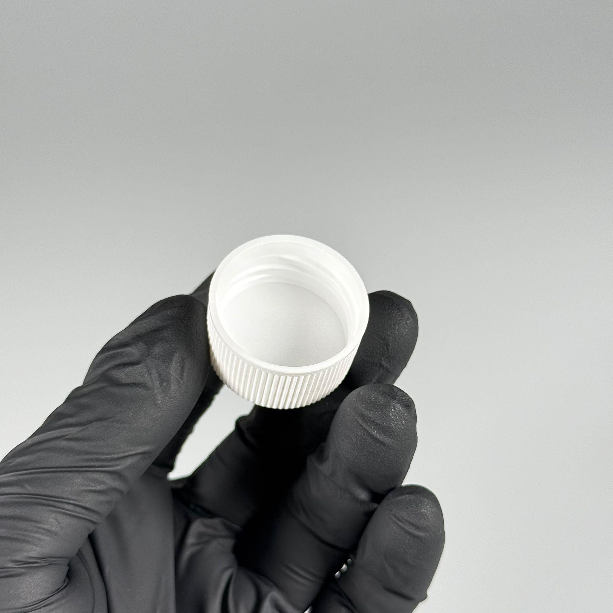 28 MM VİDALI BEYAZ KAPAK - 28 MM PLASTİK KAPAK - KÖPÜK CONTALI (HEM 28 AĞIZ CAM ŞİŞELERE HEM DE 28 AĞIZ PLASTİK ŞİŞELERE TAM UYAR)