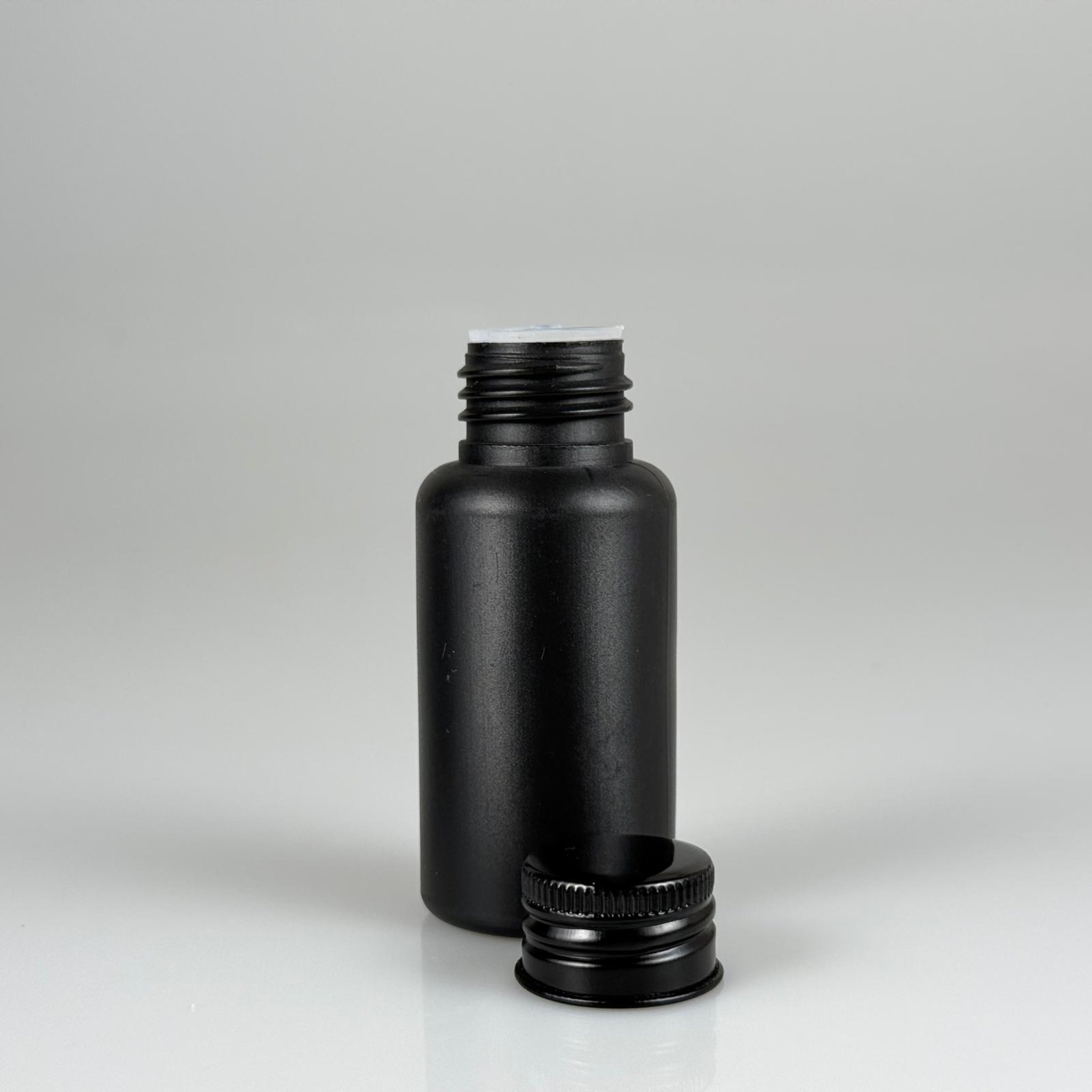 50 CC SİYAH POLİETİLEN PLASTİK ASETON ŞİŞESİ ( 24 AĞIZ ) + KÖPÜK CONTALI SİYAH METAL ALÜMİNYUM KAPAK + KOLONYA TIPALI TAKIM - 50 ML KAPAKLI SİYAH PLASTİK ŞİŞELER