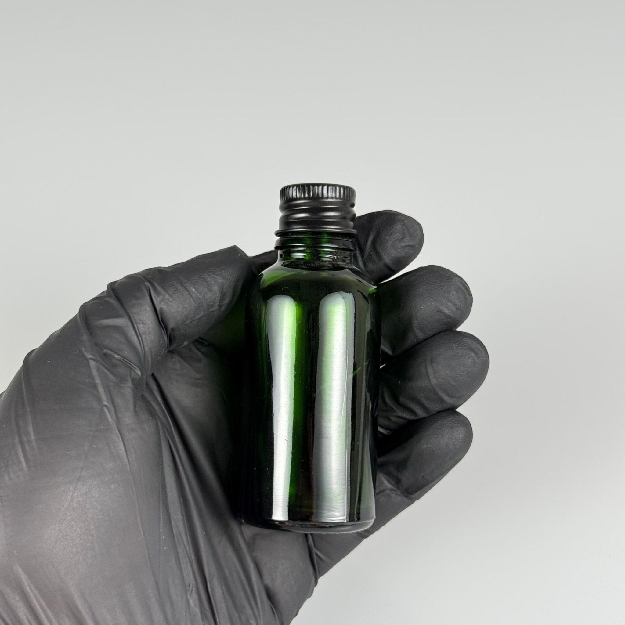 30 CC YEŞİL CAM ŞİŞE + KÖPÜK CONTALI SİYAH ALÜMİNYUM METAL KAPAKLI + DAMLALIKLI KOLONYA TIPALI TAKIM - 30 ML YEŞİL CAM ŞİŞE