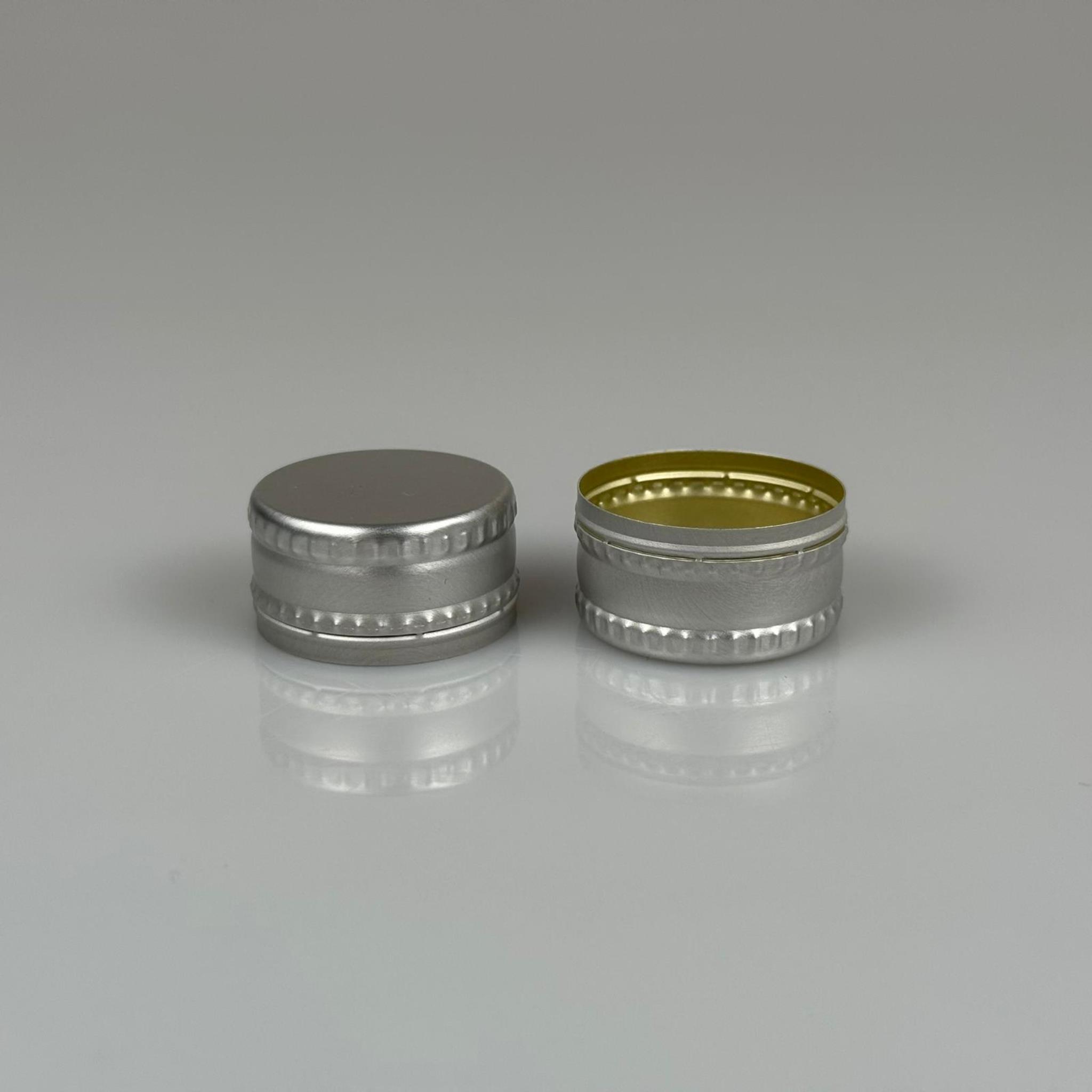 28 x 15 MM ROPP ALÜMİNYUM SIVAMA KAPAK GÜMÜŞ RENK - KİLİTLİ (MAKİNE İLE KAPANIR)