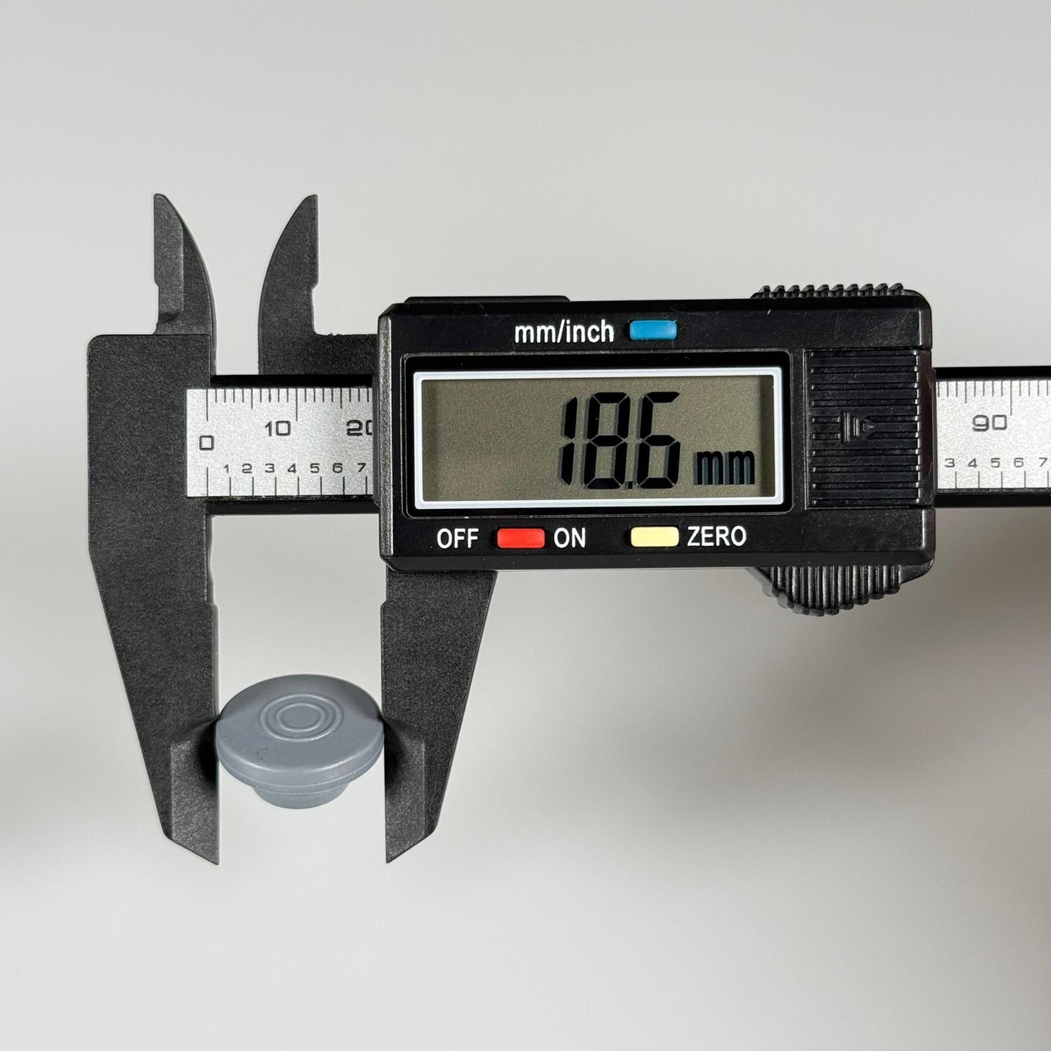 PENİSİLİN FLAKON KAUÇUK TAPA - BUTIL TAPA - KOYU GRİ (20 AĞIZ FLAKON ŞİŞELERE UYAR)