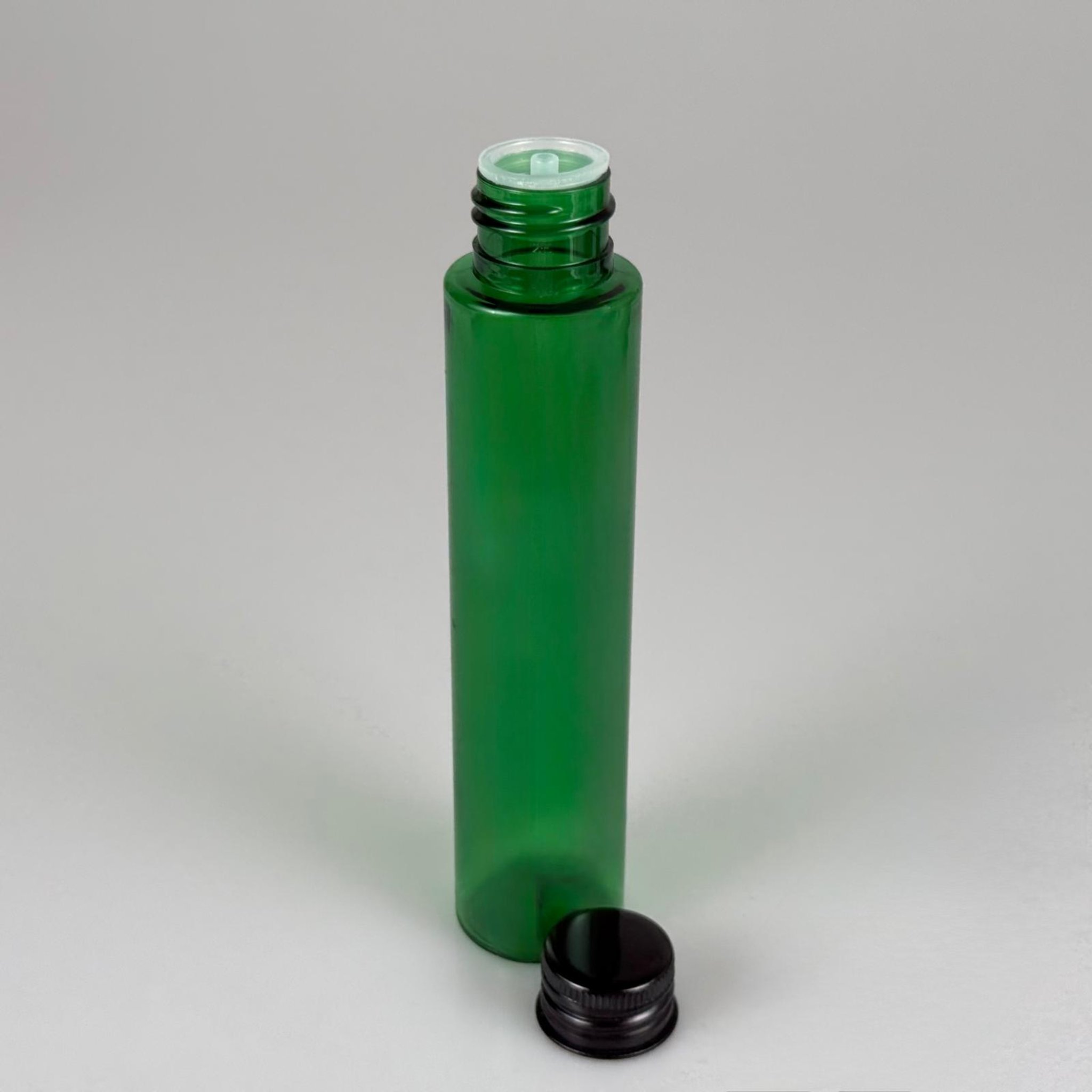 100 CC UZUN SİLİNDİR YEŞİL PET ŞİŞE (24 GR - 24 AĞIZ ) + KÖPÜK CONTALI SİYAH METAL ALÜMİNYUM KAPAK + KOLONYA TIPALI TAKIM - 100 ML BİBERİYE SUYU, LAVANTA YAĞI, SAÇ SERUM, TONİK VB İÇİN PLASTİK KOZMETİK AMBALAJLARI