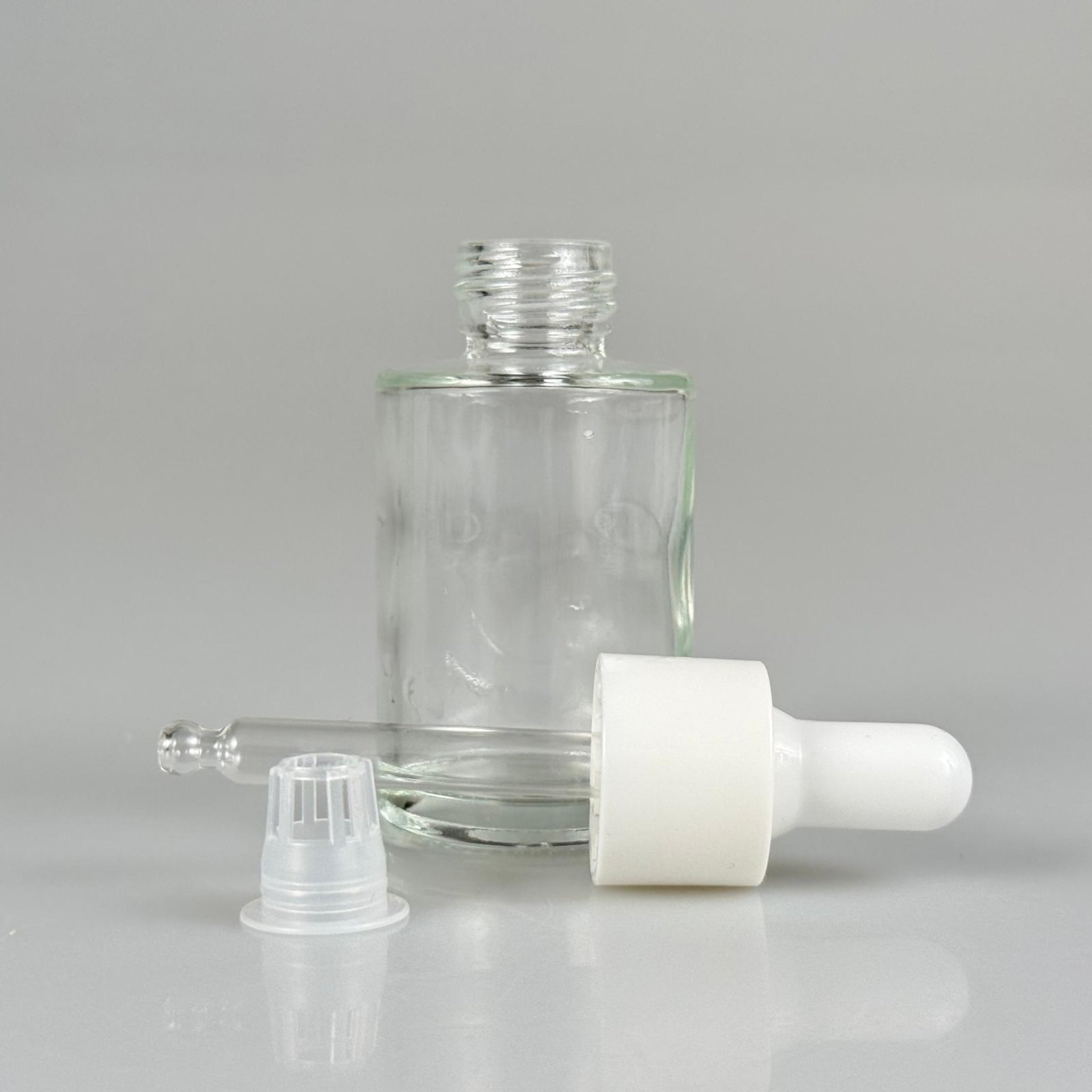 30 CC OMUZLU ŞEFFAF CAM ŞİŞE + BEYAZ CAMDAMLALIKLI + SIYIRICI TIPALI TAKIM - 30 ML KÜT BOYUNLU CAM SERUM ŞİŞESİ