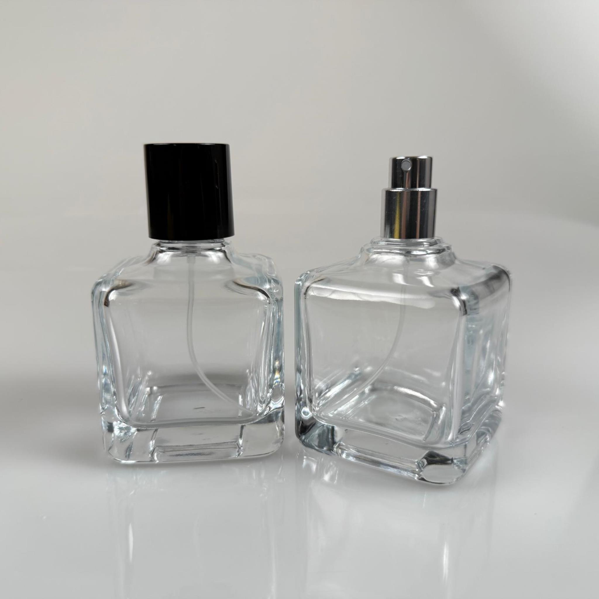 100 ML KARE MODEL LURA PARFÜM ŞİŞESİ - GÜMÜŞ METAL SPREYLİ + SİYAH KAPAKLI (AĞIZ 15 MM GEÇME KOLAY KAPAMA)