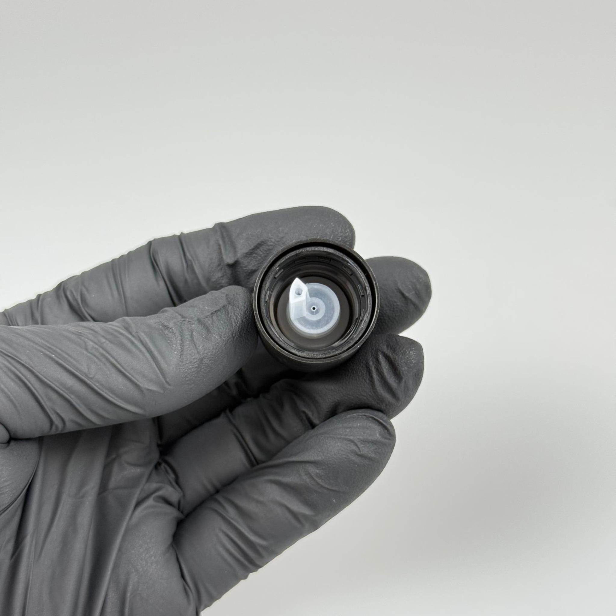 18 MM İÇTEN DAMLALIKLI EMNİYET HALKALI ÇOCUK KİLİTLİ KAPAK  SİYAH